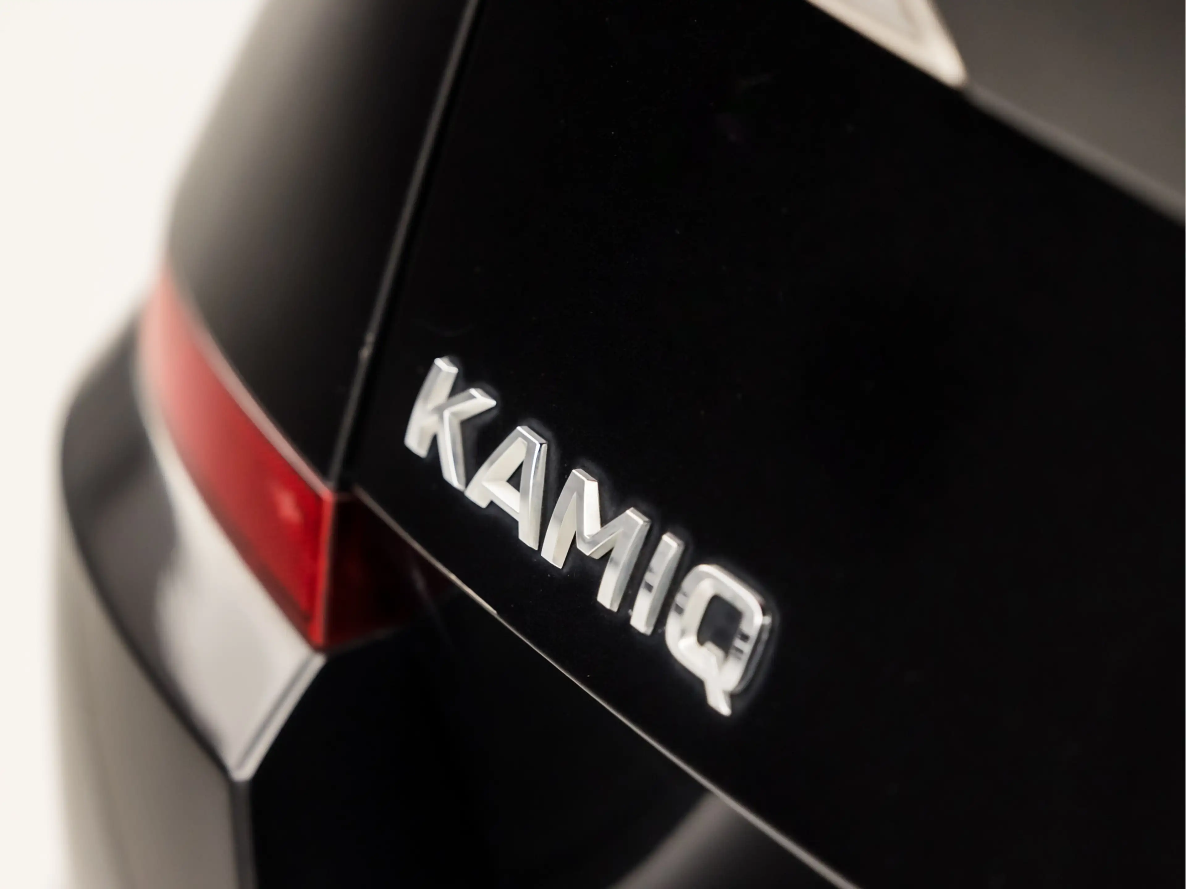 Skoda Kamiq 1.0 TSI Black Sport (VIRTUAL COCKPIT, APPLE CARPLA — photo 31