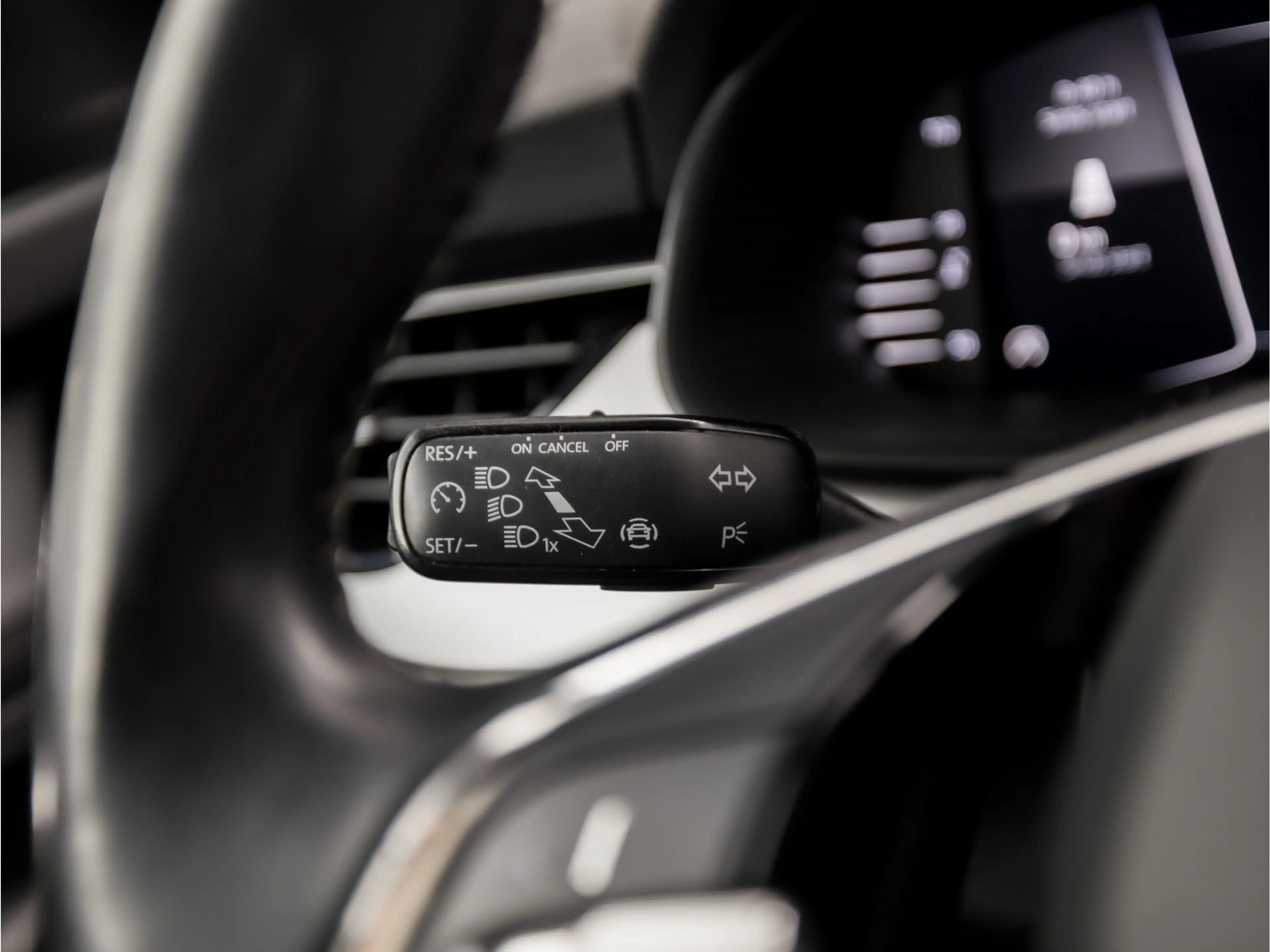 Skoda Kamiq 1.0 TSI Black Sport (VIRTUAL COCKPIT, APPLE CARPLA — photo 21