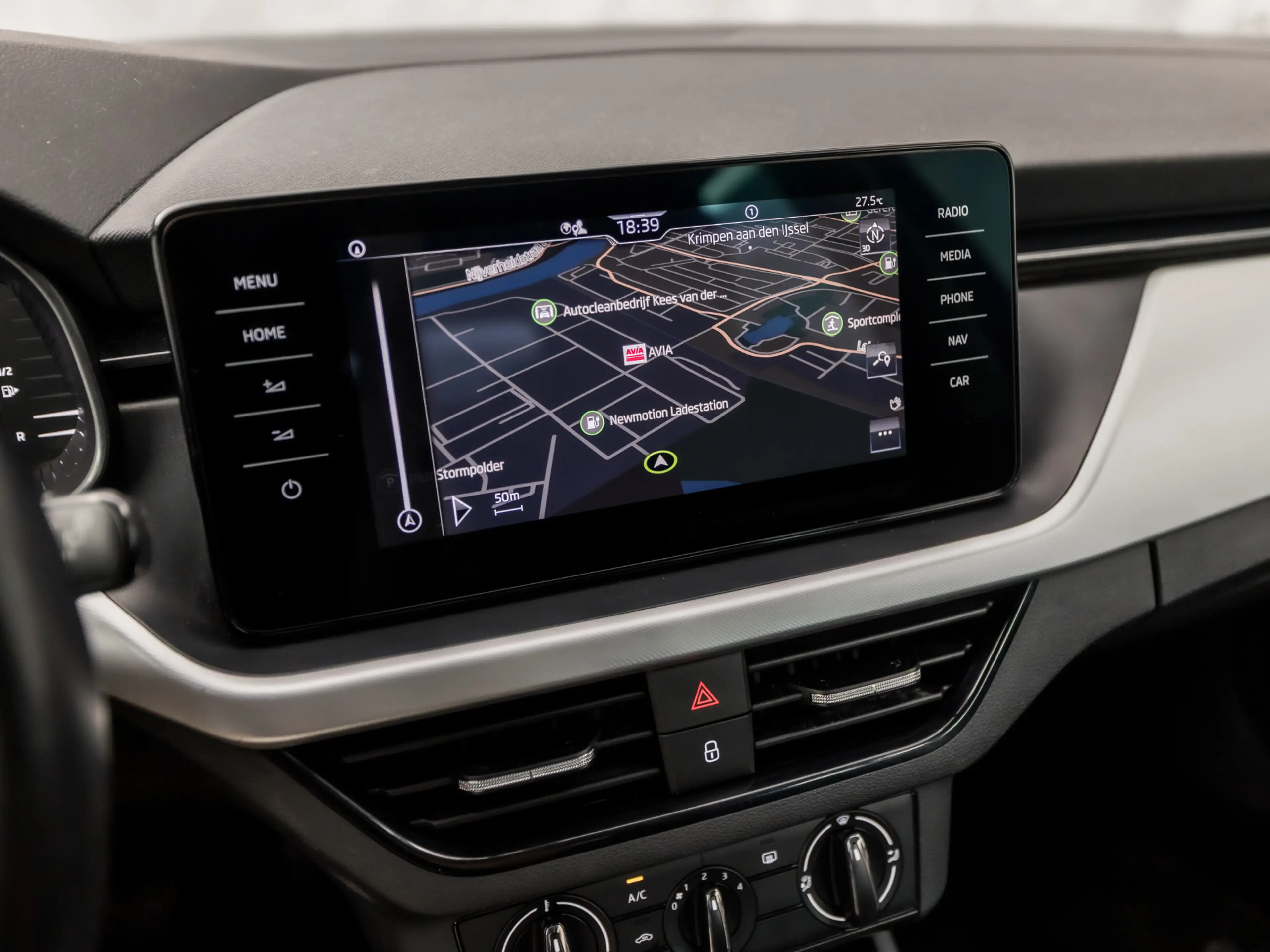 Skoda Kamiq 1.0 TSI Black Sport (VIRTUAL COCKPIT, APPLE CARPLA — photo 27
