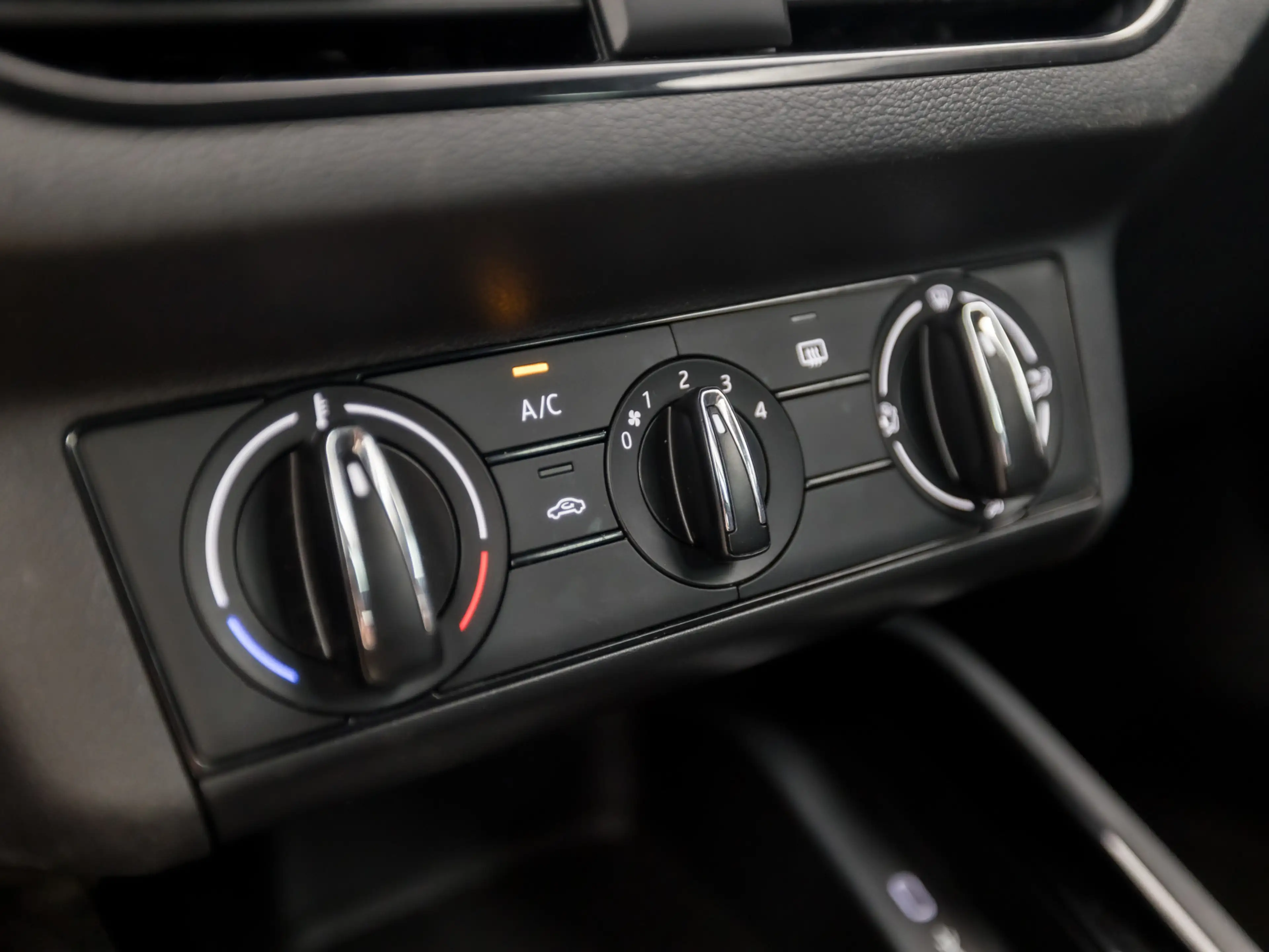 Skoda Kamiq 1.0 TSI Black Sport (VIRTUAL COCKPIT, APPLE CARPLA — photo 9