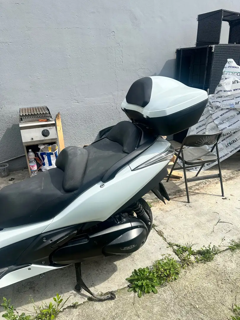 Honda Silver Wing Alb - 1