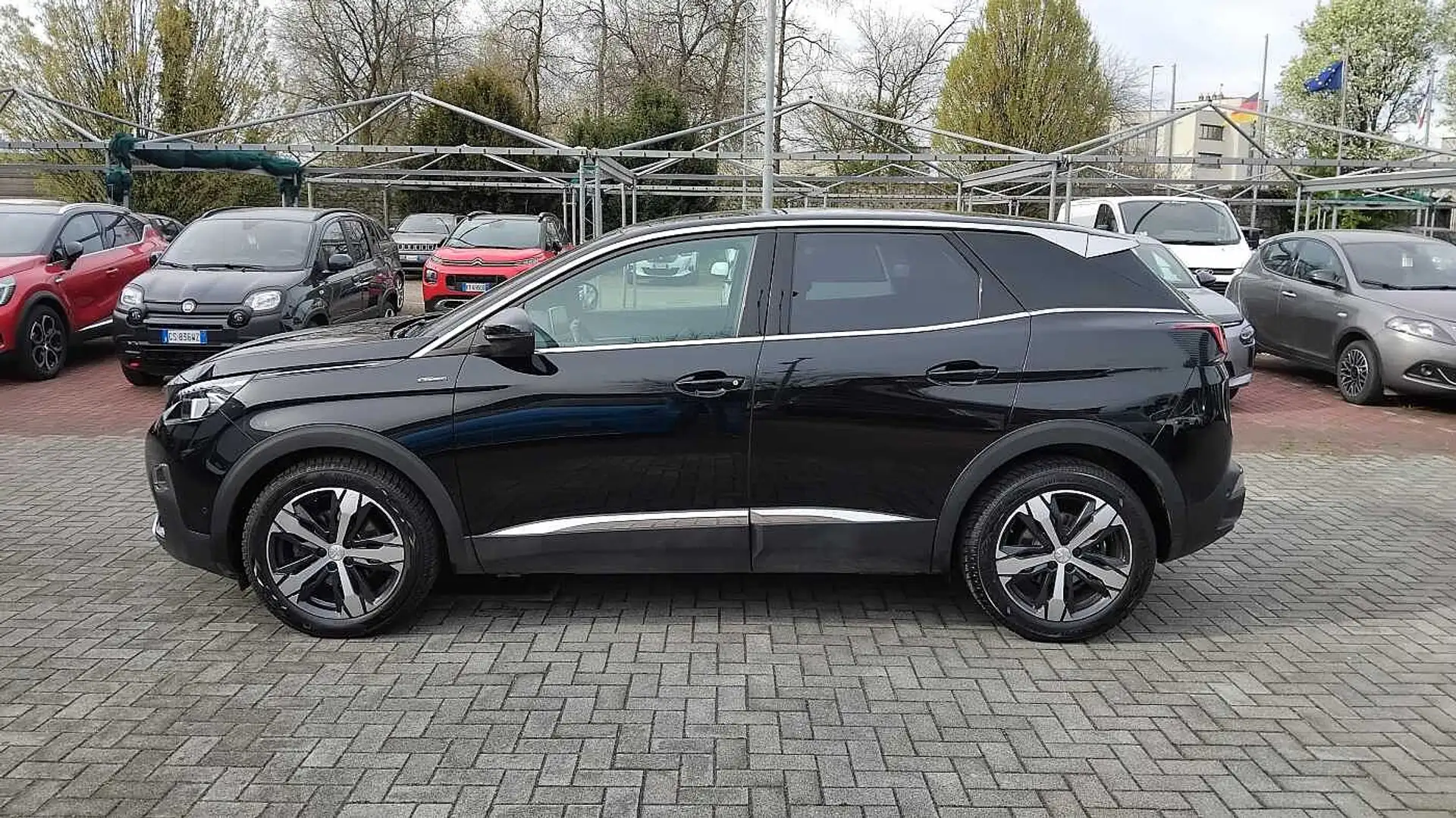 Peugeot 3008 BlueHDi 130 S&S EAT8 GT Line Noir - 2