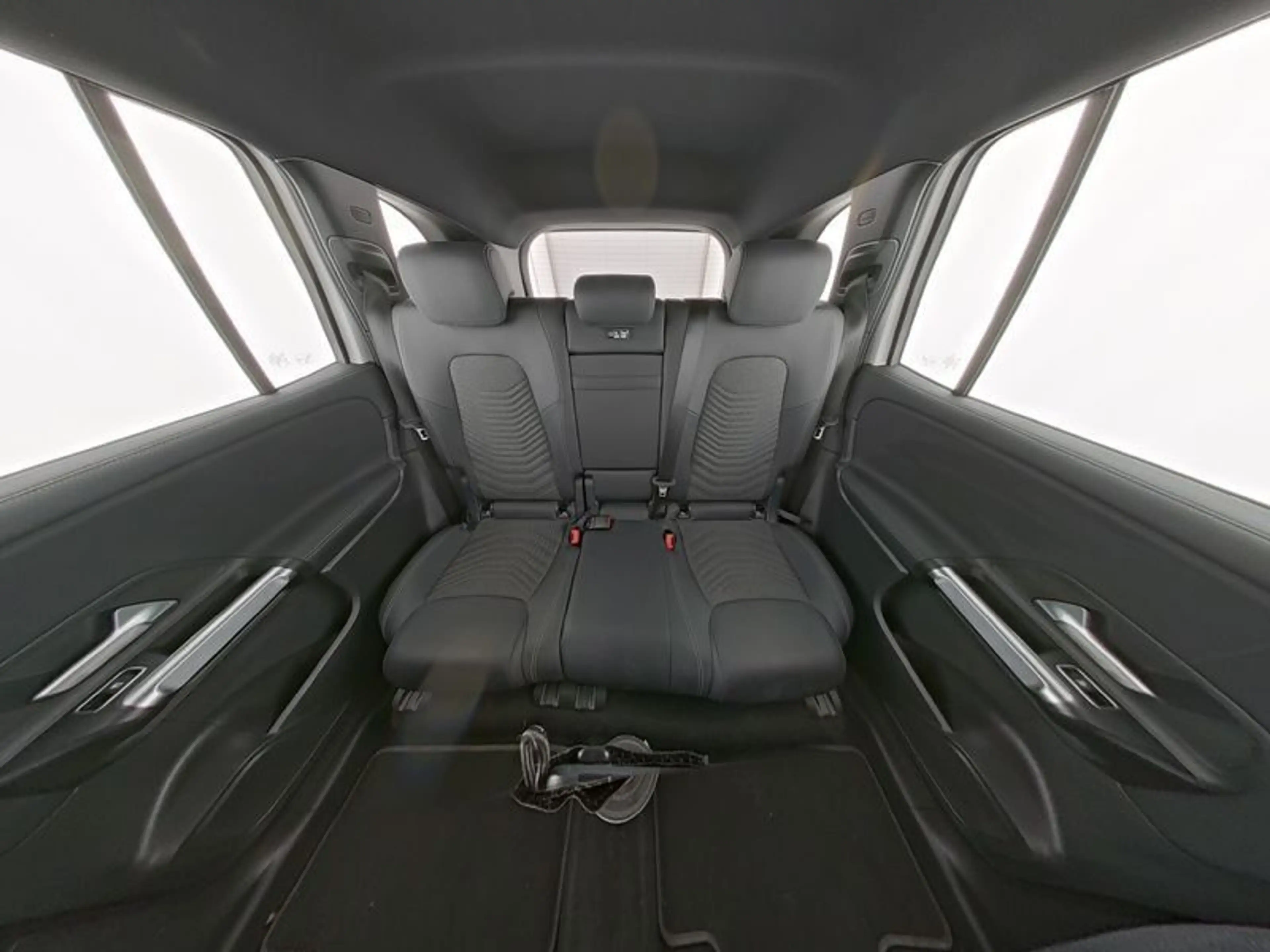 Mercedes-Benz EQB 250 PROGR-ADVANCED WINTER KAMERA TOTWINKEL — photo 10