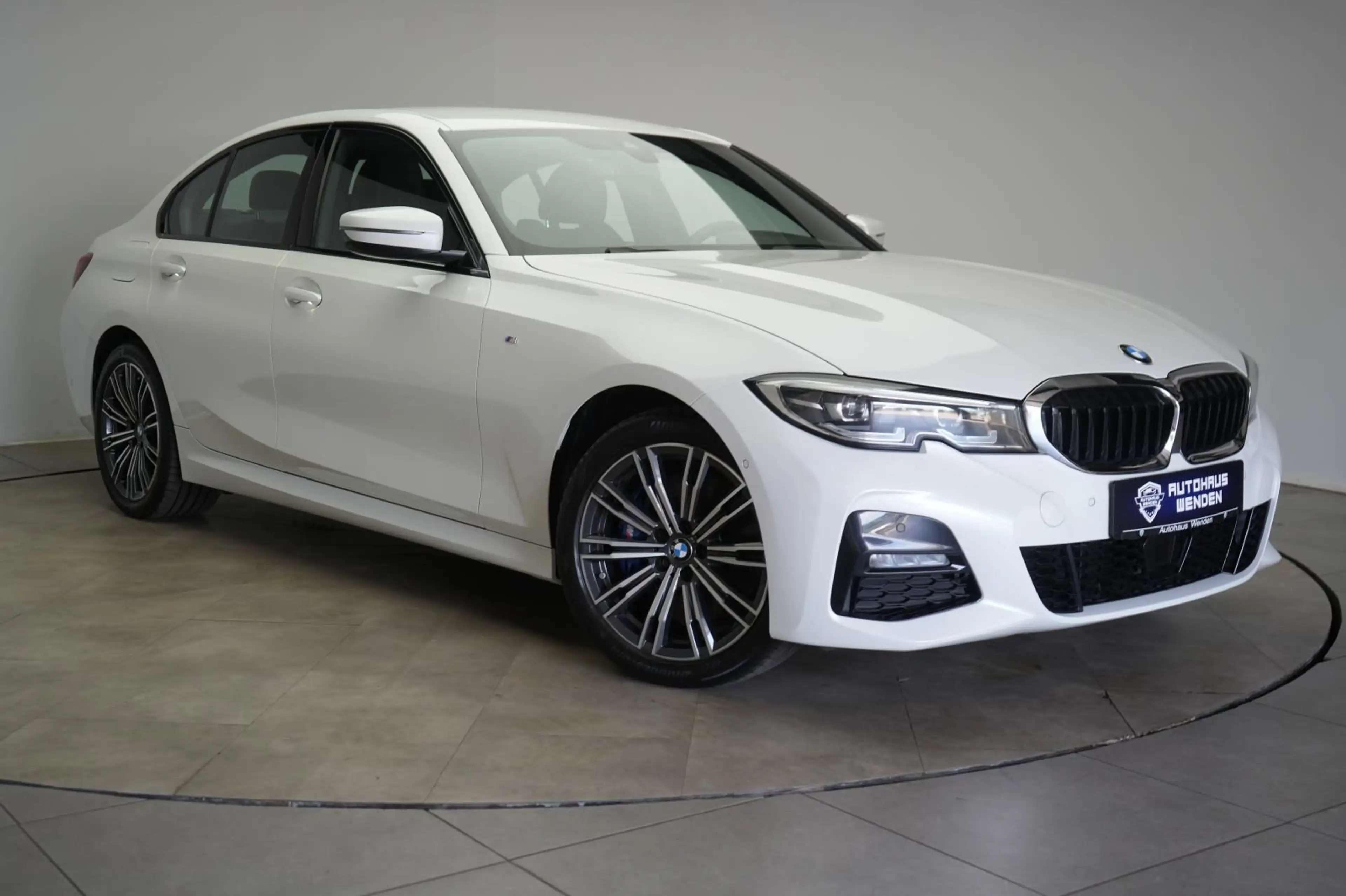 BMW 330 e M Sport CarPlay/ACC/Kamera/Virtual/Lane