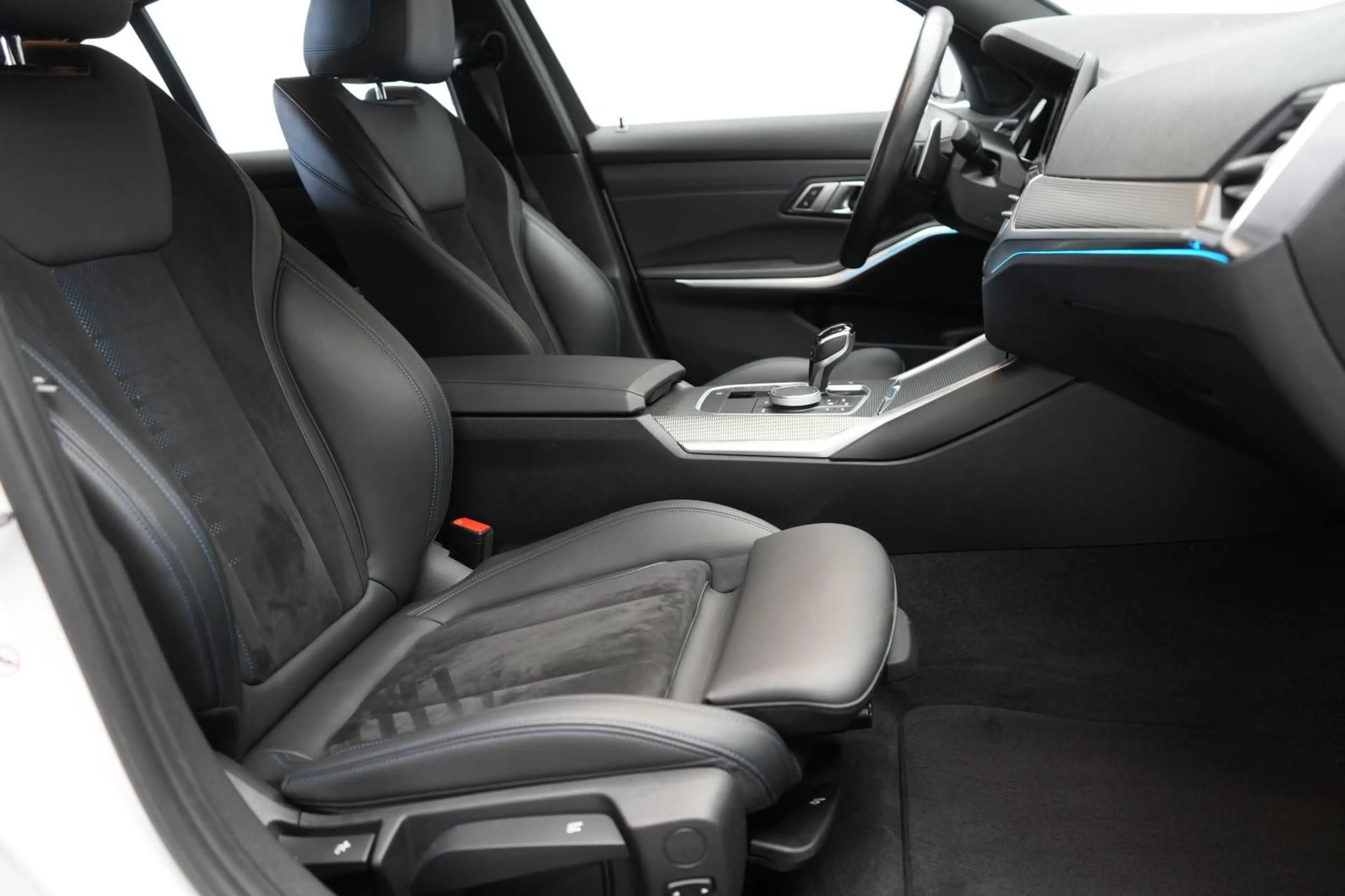 BMW 330 e M Sport CarPlay/ACC/Kamera/Virtual/Lane — photo 7