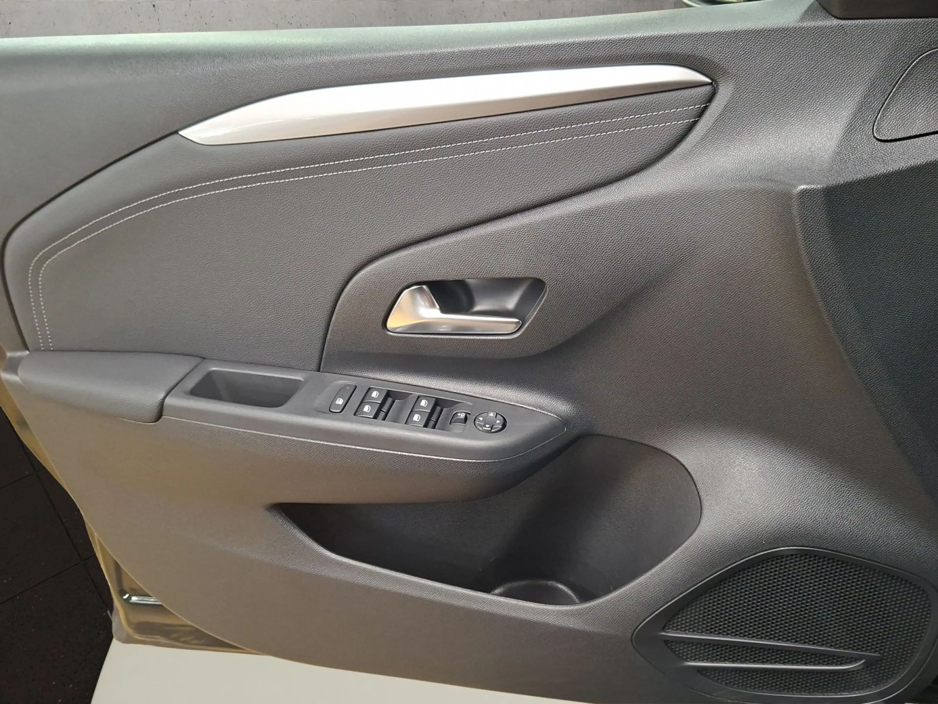 Opel Corsa-e GS — photo 12