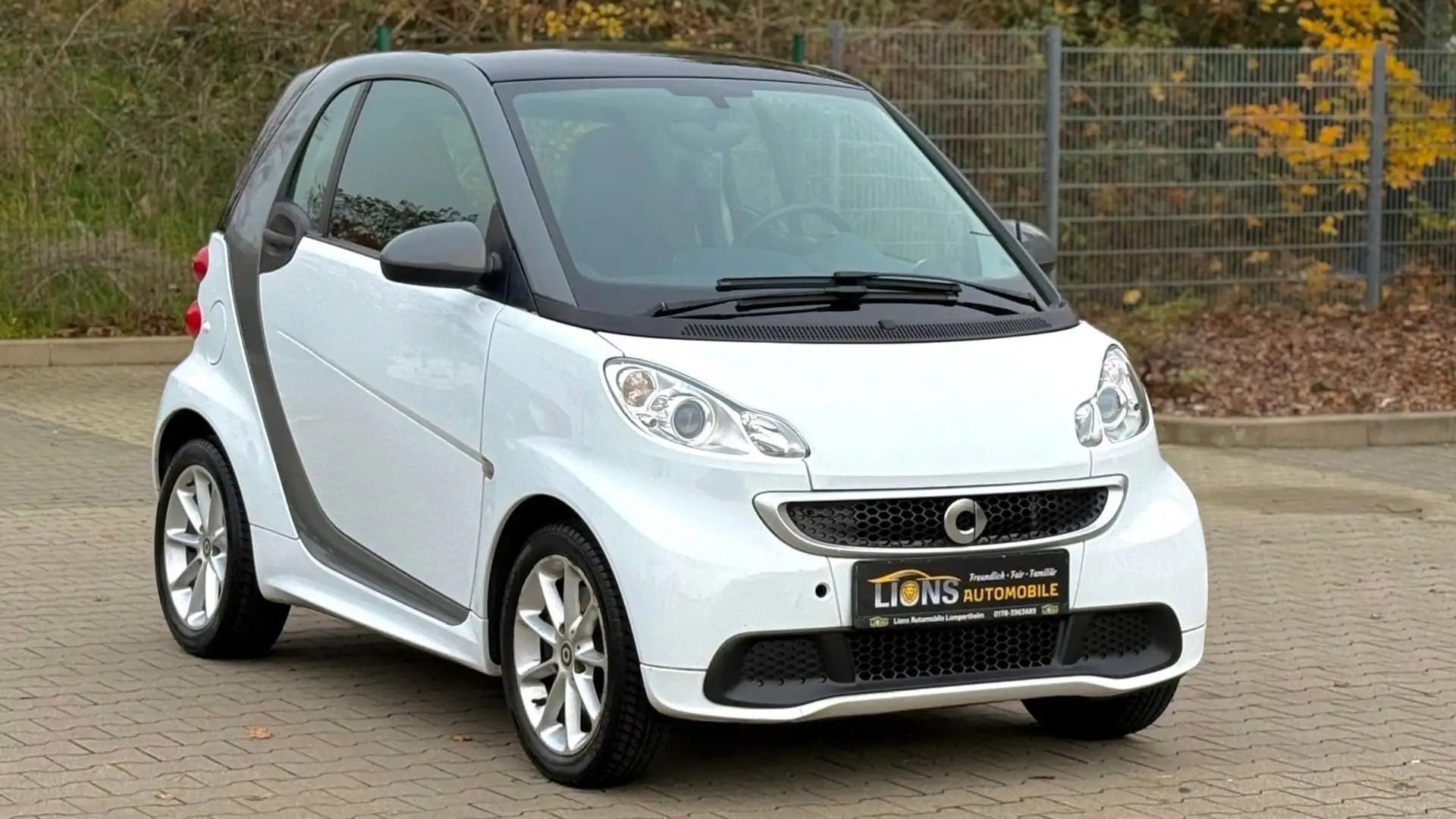 smart forTwo coupe Micro Hybrid Drive/TÜV NEU/SHZ/ALU Weiß - 1