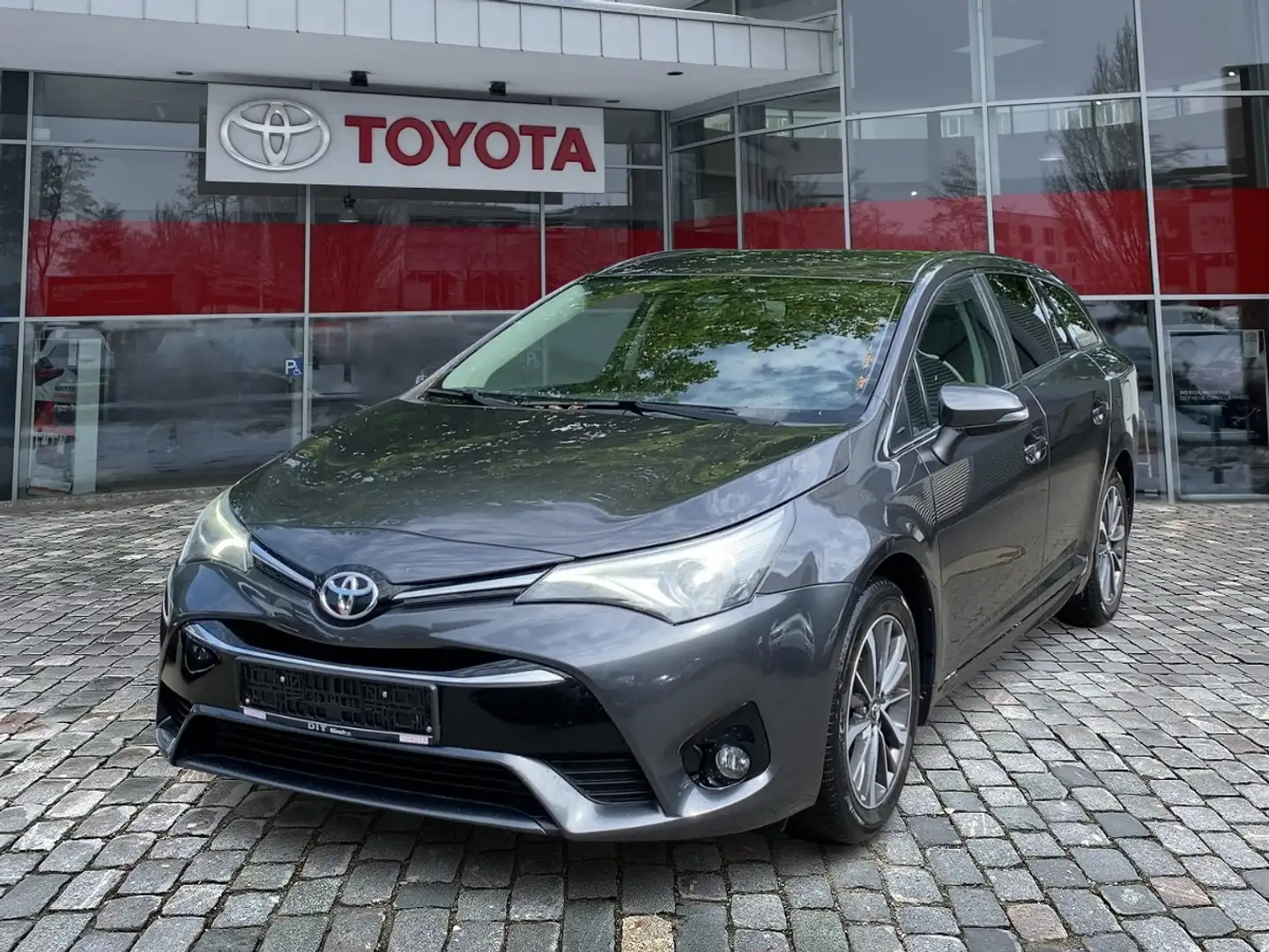 Toyota Avensis Touring Sports 1.8 Edition-S FLA SpurH Gris - 1