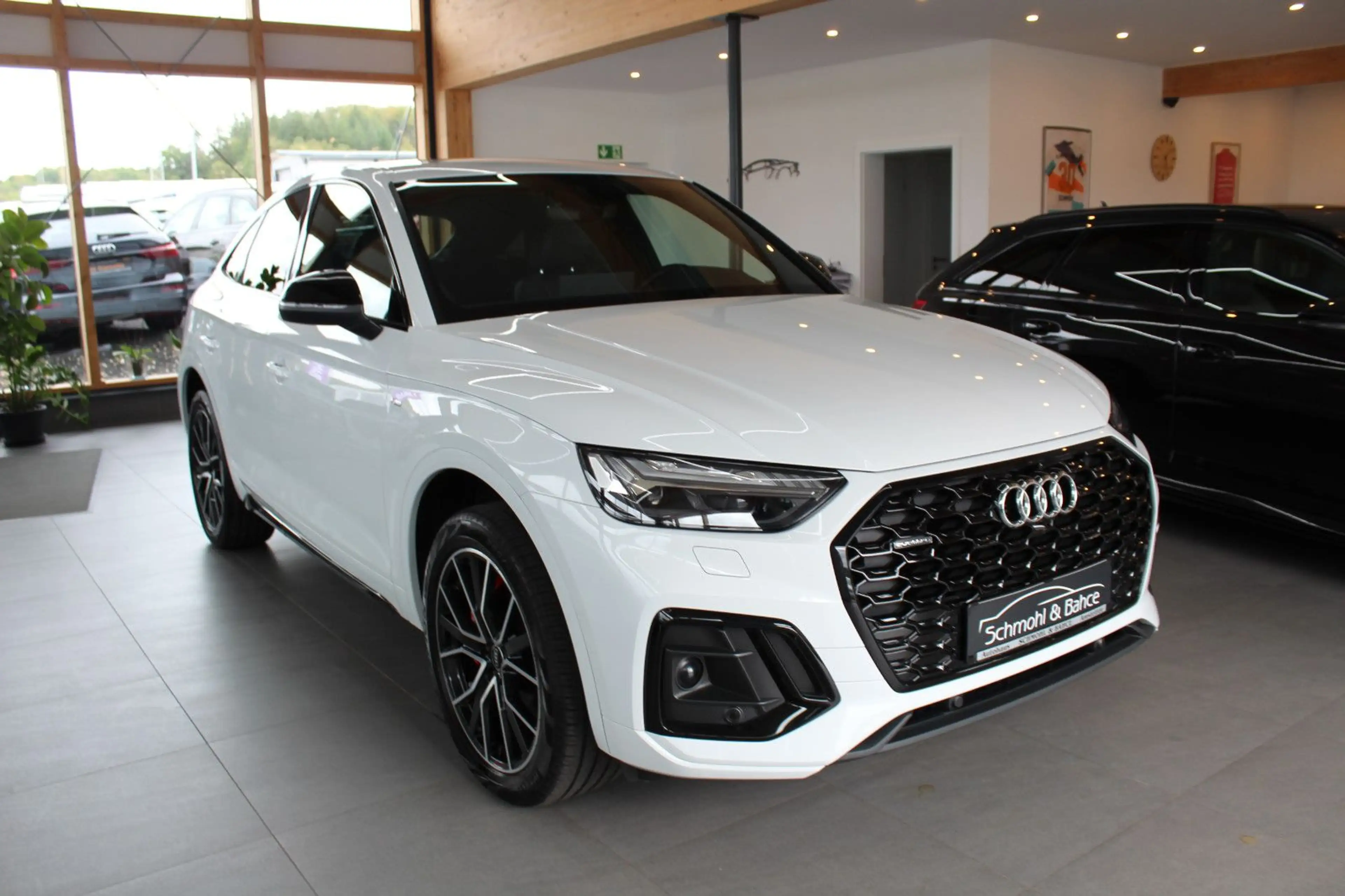Audi Q5 Sportback 40 TDI quattro S tro S line sport — photo 3