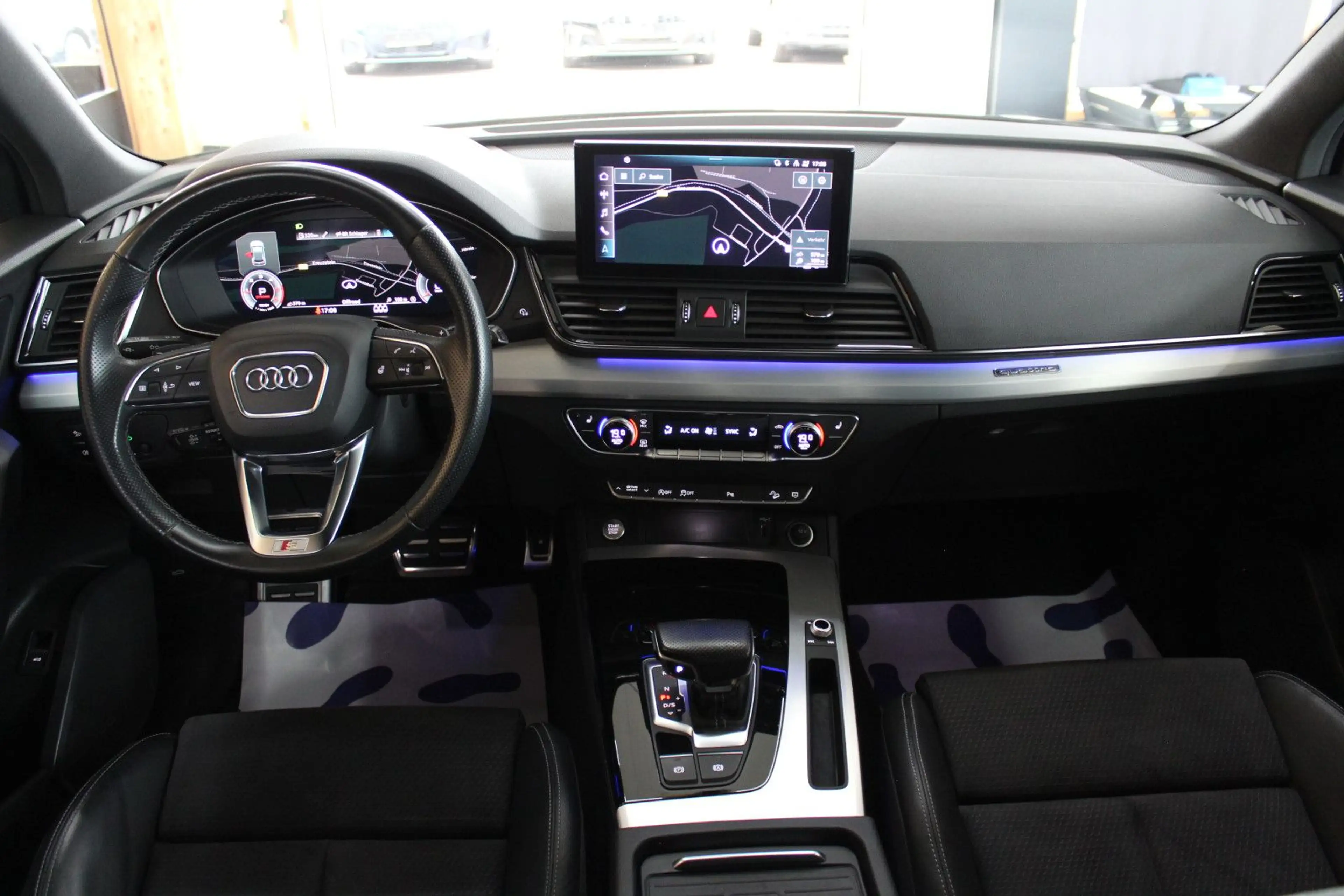 Audi Q5 Sportback 40 TDI quattro S tro S line sport — photo 9