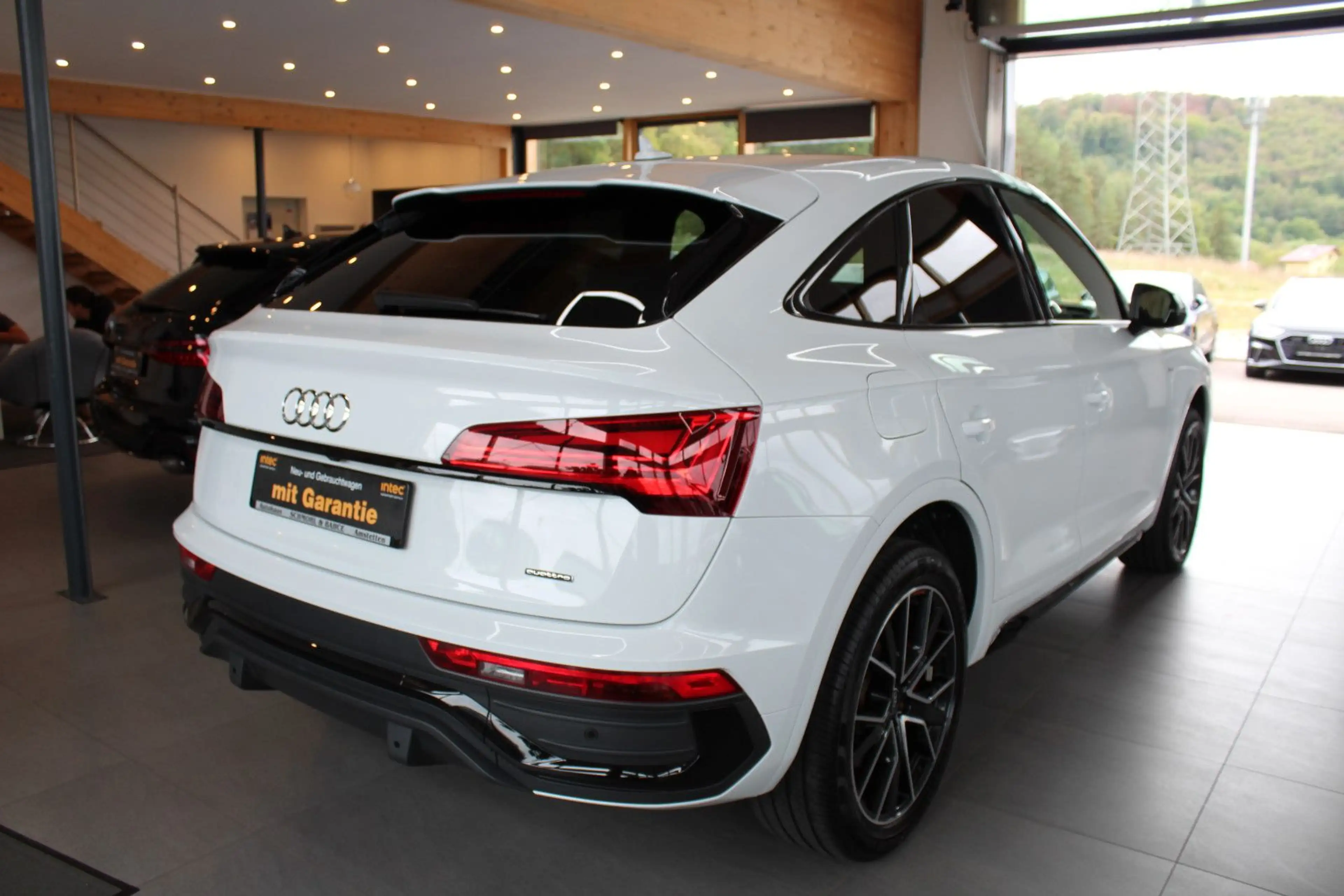 Audi Q5 Sportback 40 TDI quattro S tro S line sport — photo 4