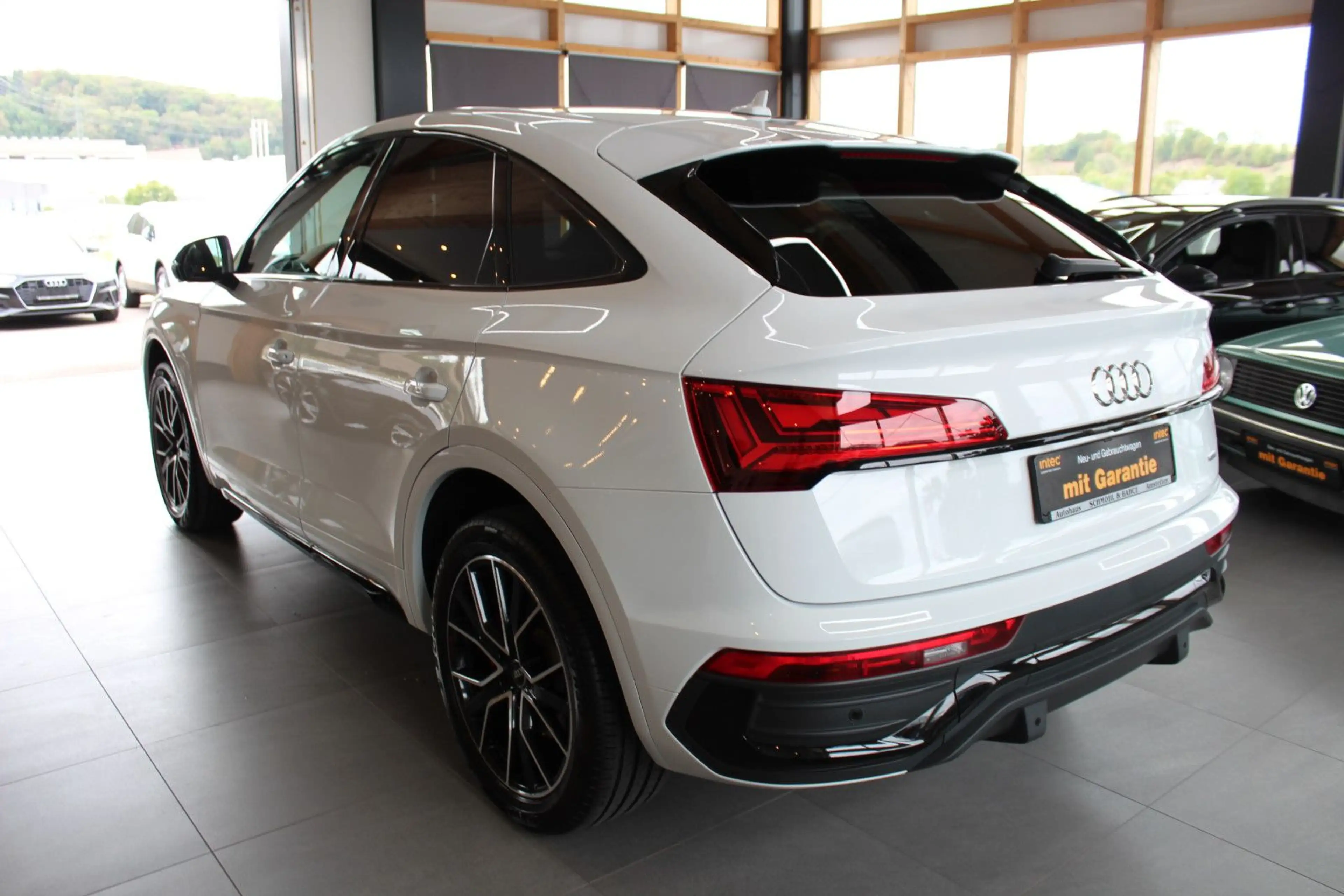 Audi Q5 Sportback 40 TDI quattro S tro S line sport — photo 6