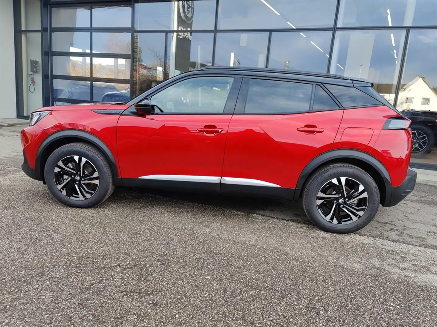 Peugeot e-2008 GT Red - 2