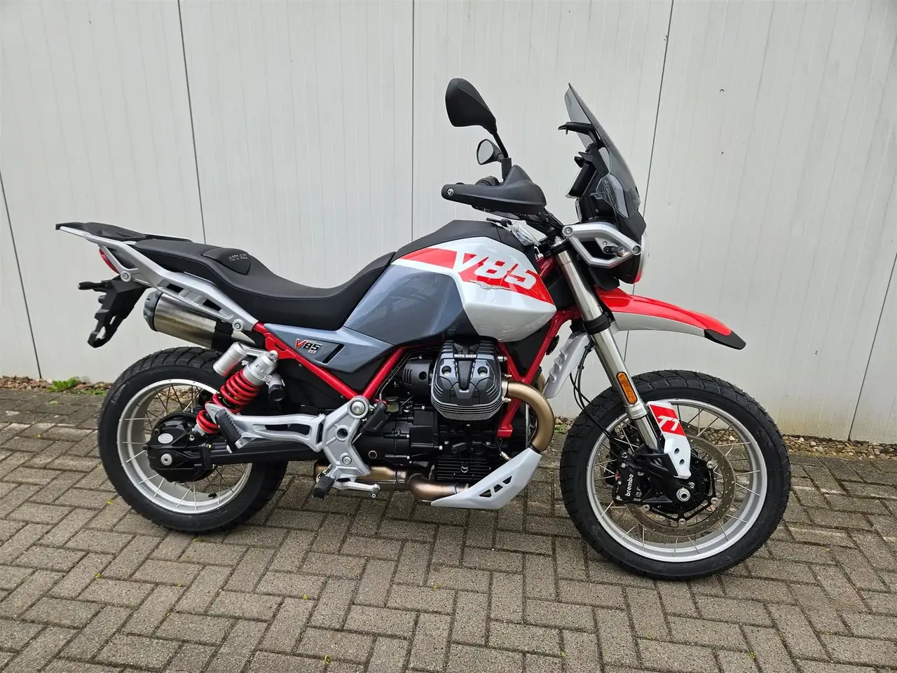 Moto Guzzi V 85 TT