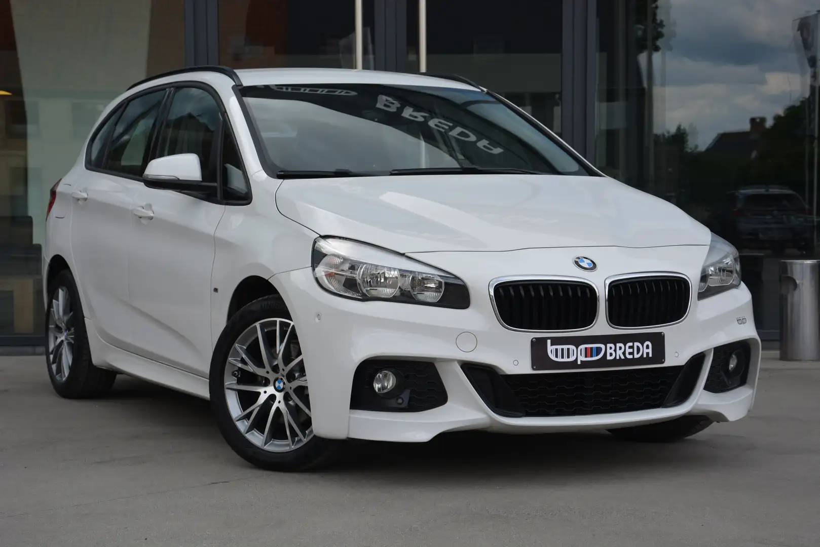 BMW 216 da Active Tourer/ M-Sport/ PDC/ Navi/ Leder/ 17" White - 1