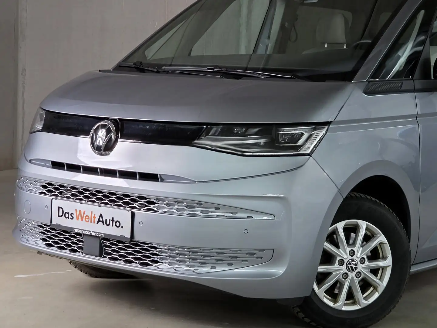 Volkswagen T7 Multivan VW T7 Multivan ÜH TDI Silber - 2