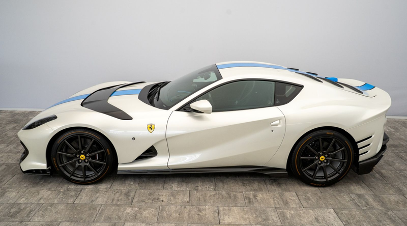 Ferrari 812 Competizione — photo 6