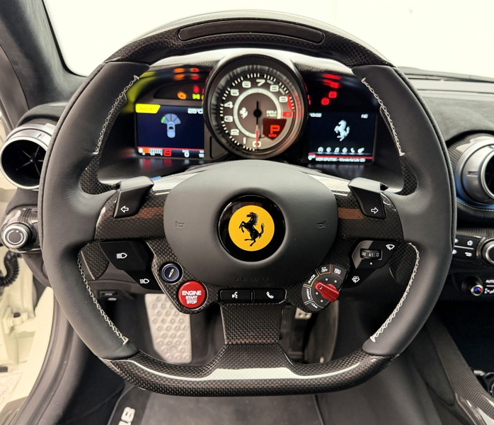 Ferrari 812 Competizione — photo 8