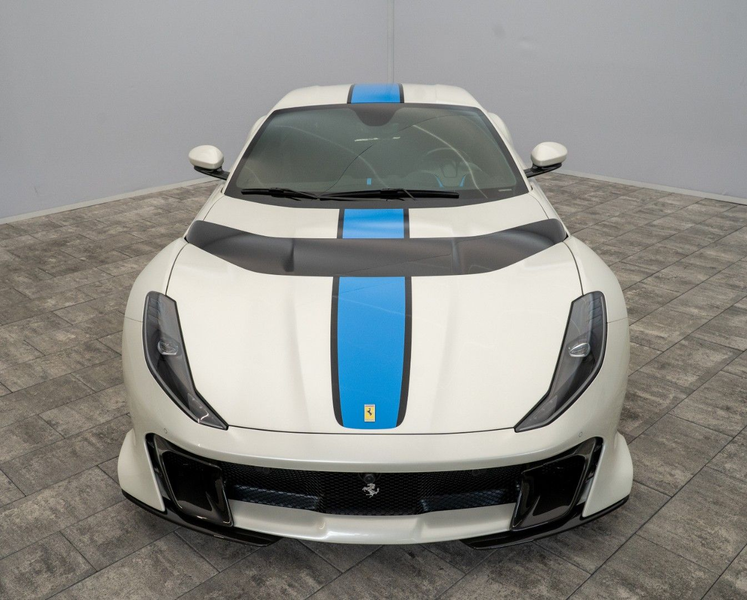 Ferrari 812 Competizione — photo 5