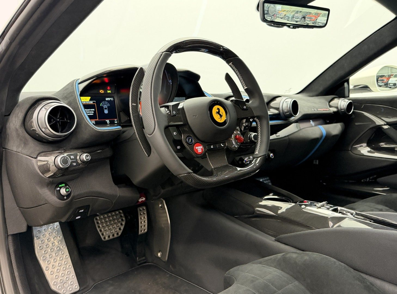 Ferrari 812 Competizione — photo 9