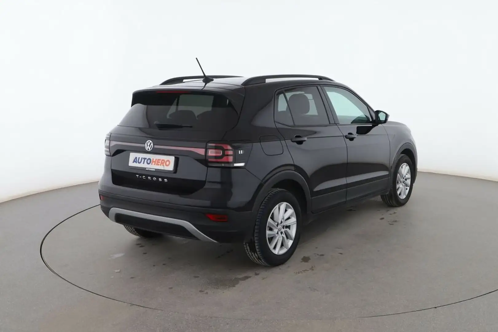 Volkswagen T-Cross 1.0 TSI Advance Negro - 2