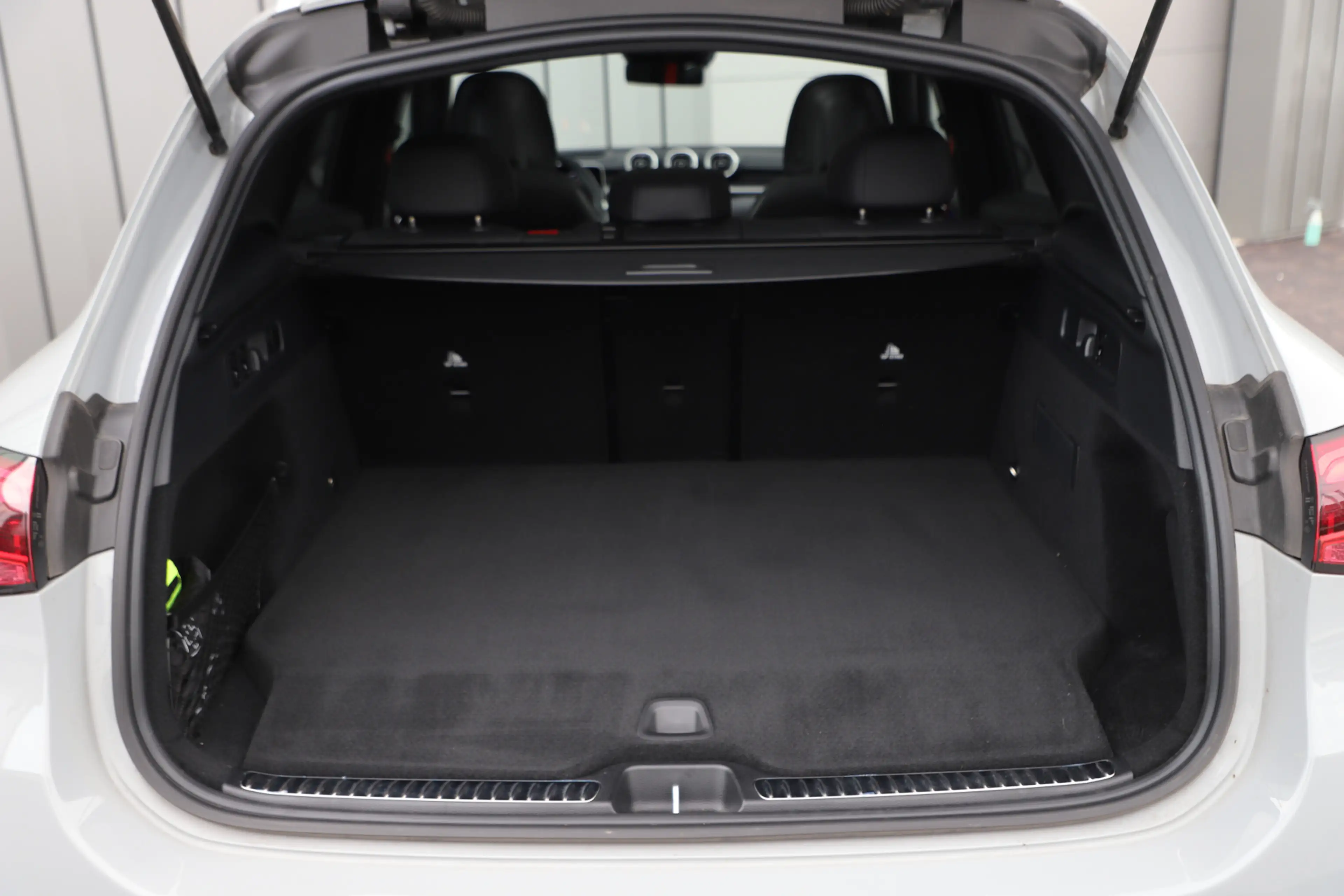 Mercedes-Benz GLC 400 400e AMG 4-Matic | 381PK | Massage | Luchtvering | — photo 36
