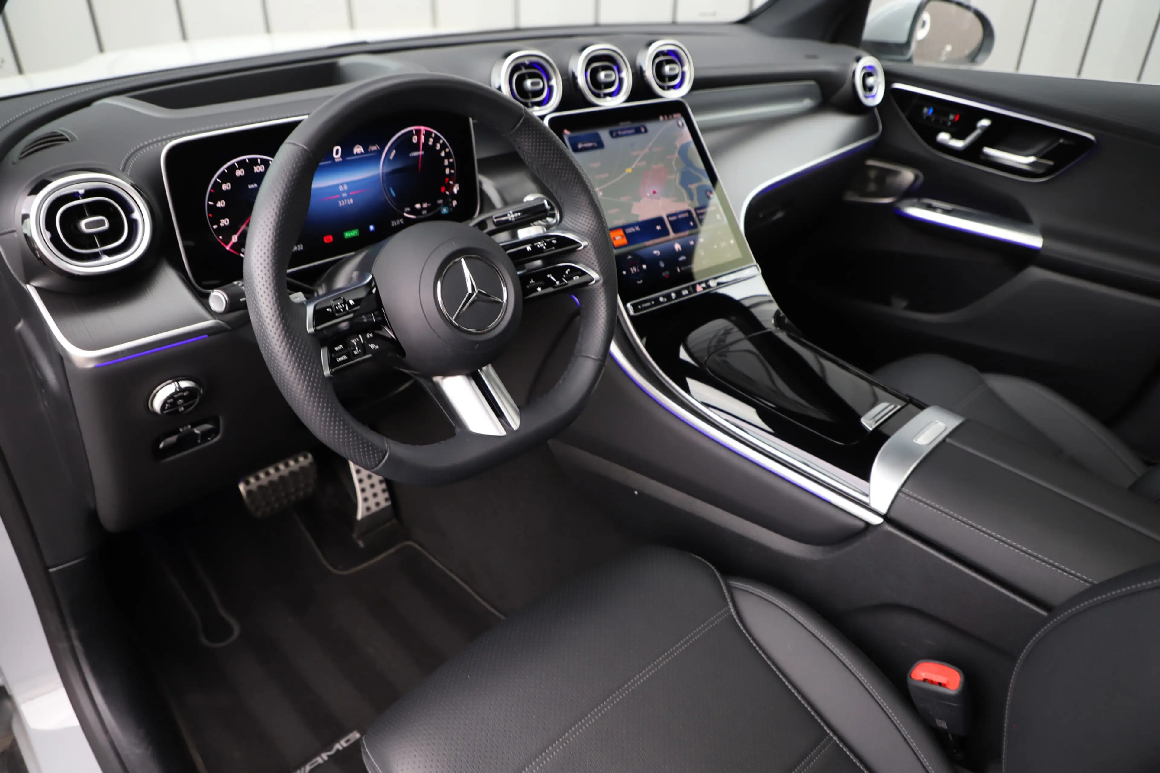 Mercedes-Benz GLC 400 400e AMG 4-Matic | 381PK | Massage | Luchtvering | — photo 10