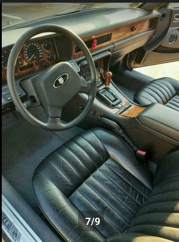 Jaguar XJ40, foto 3