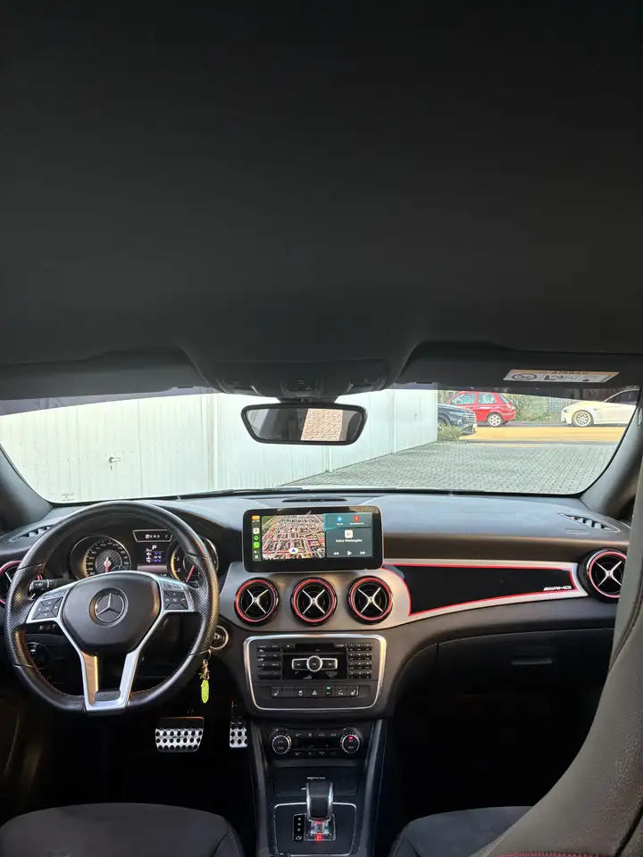 Mercedes-Benz CLA 45 AMG