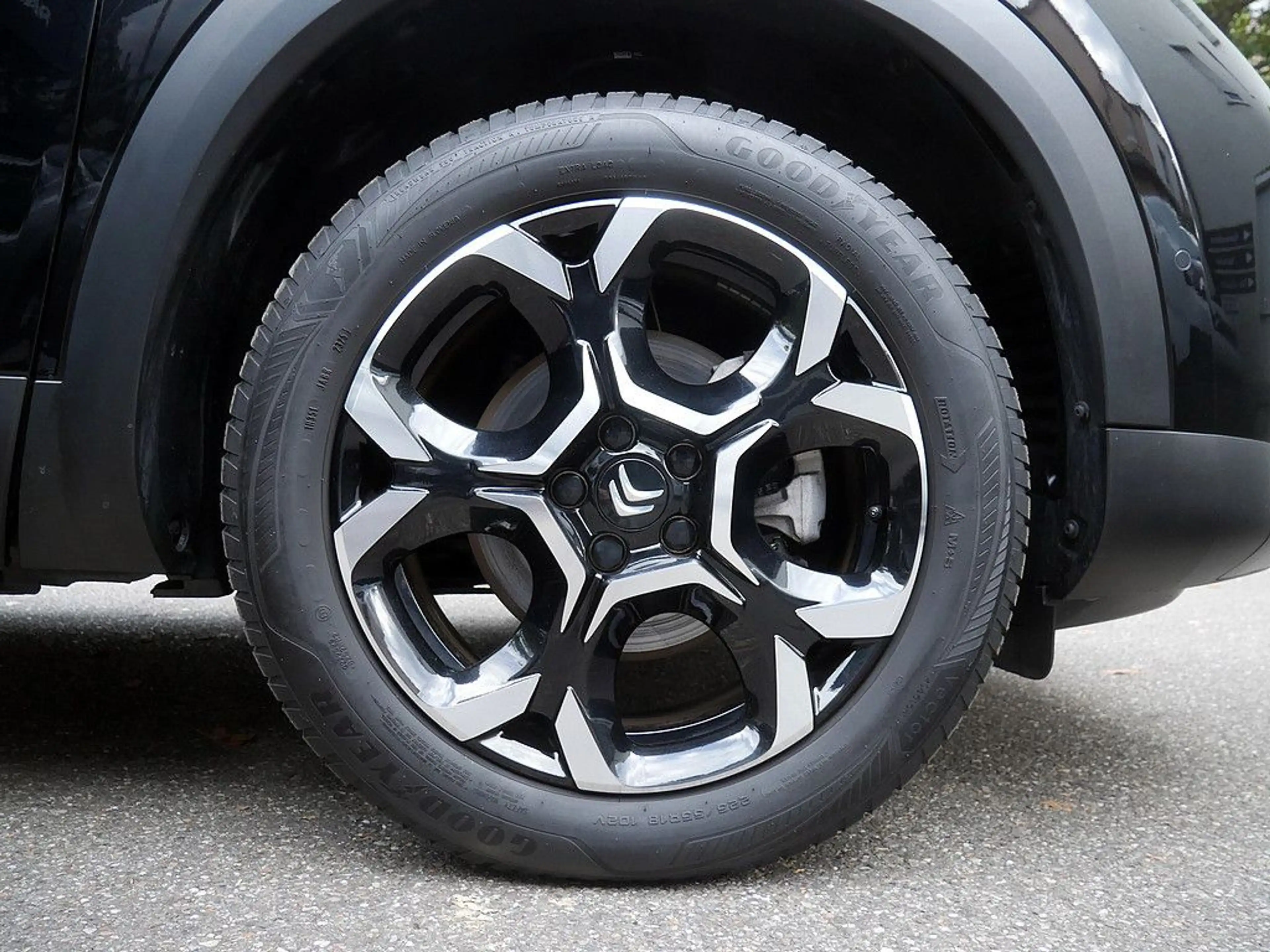 Citroen C5 Aircross Hybrid 145 Max SHZ KAMERA NAVI LED — photo 7