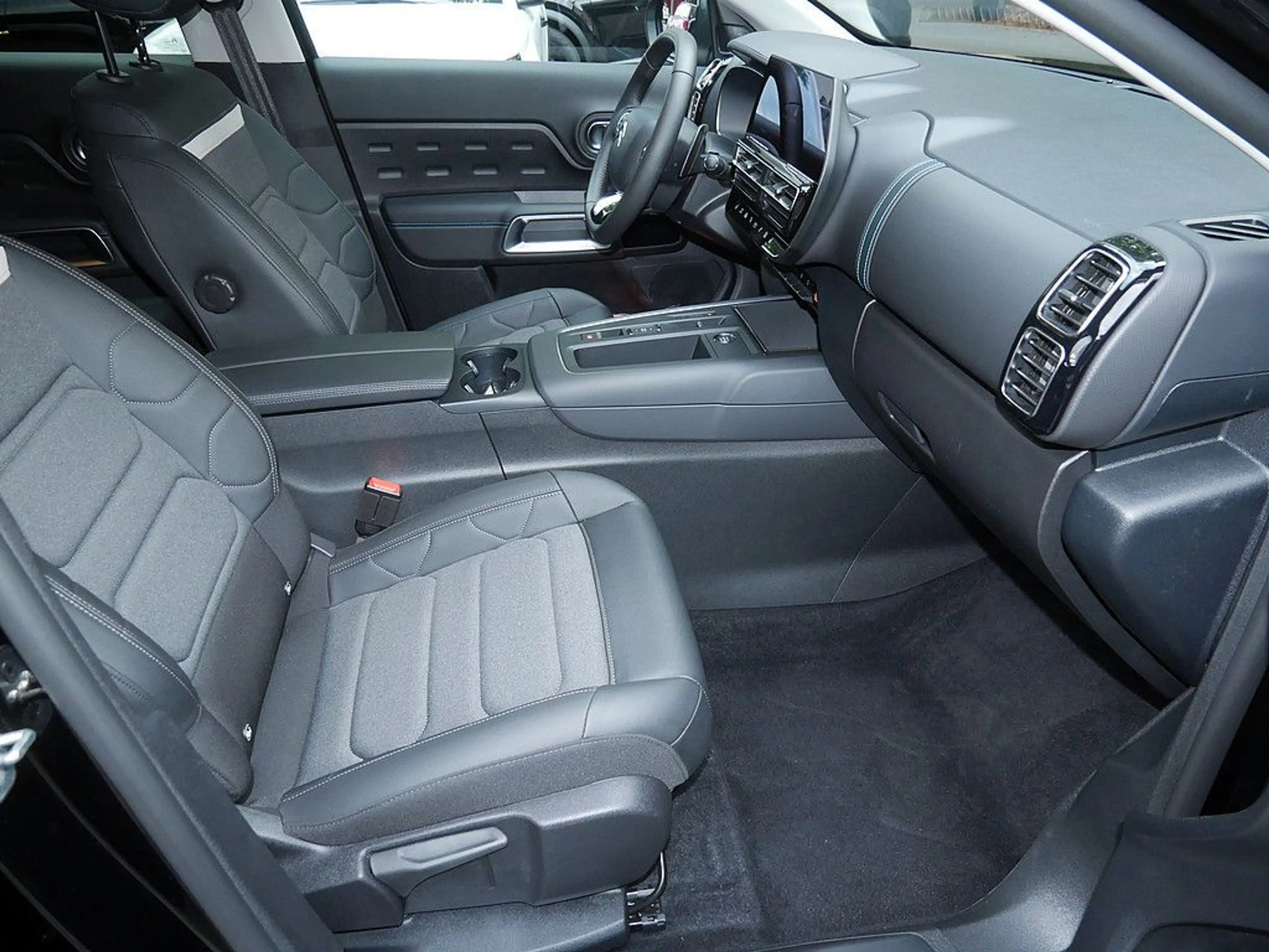 Citroen C5 Aircross Hybrid 145 Max SHZ KAMERA NAVI LED — photo 8