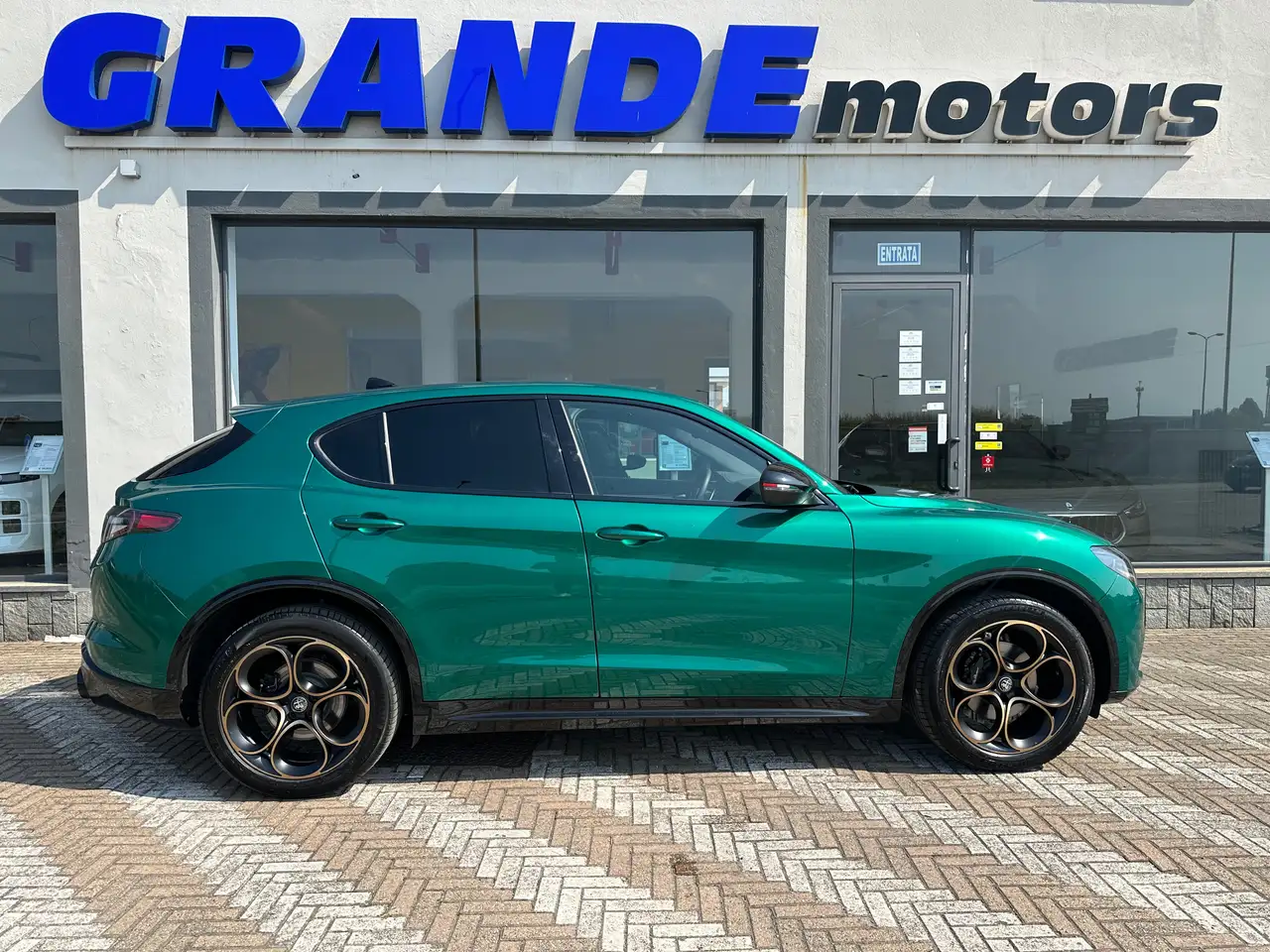 Alfa Romeo Stelvio 2025