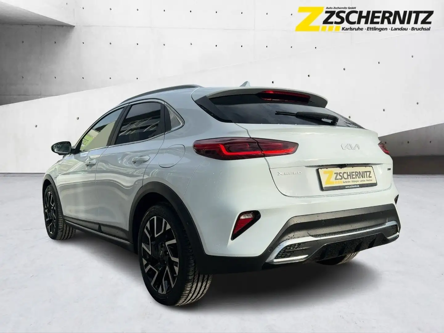 Kia XCeed 1.6 PHEV Platinum Edition ACC+LED+Navi+SHZ Blanco - 2