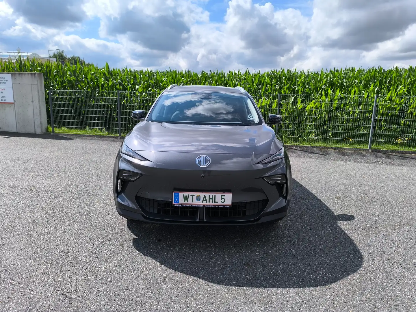 MG MGS5 EV Luxury 64kWh Grau - 2