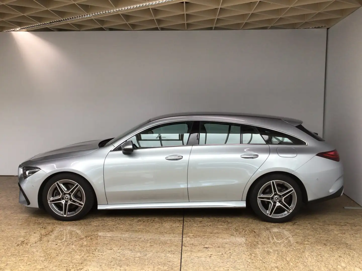 Mercedes-Benz CLA 200 CLA 200 SB AMG Advanced PLUS/LED/Winterp/MBUX Navi Silber - 2