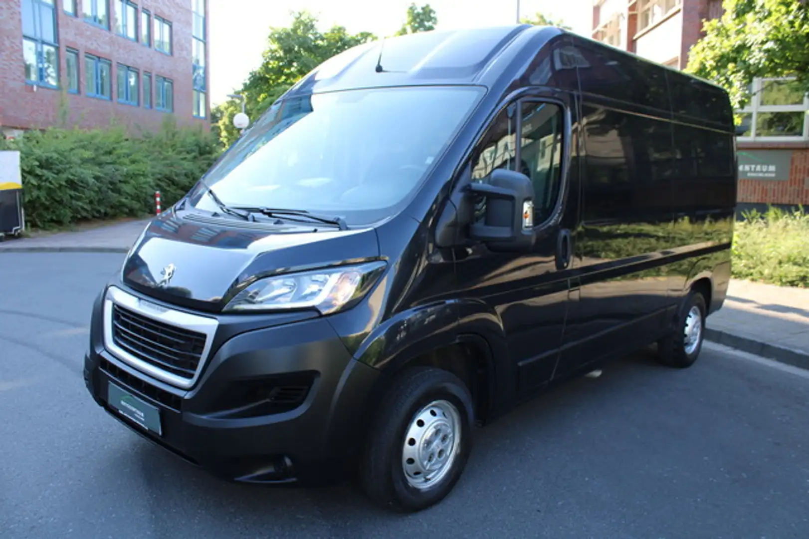 Peugeot Boxer Kasten 335 L2H2 BlueHDi 130 AHK/Klima/PDC Siyah - 2