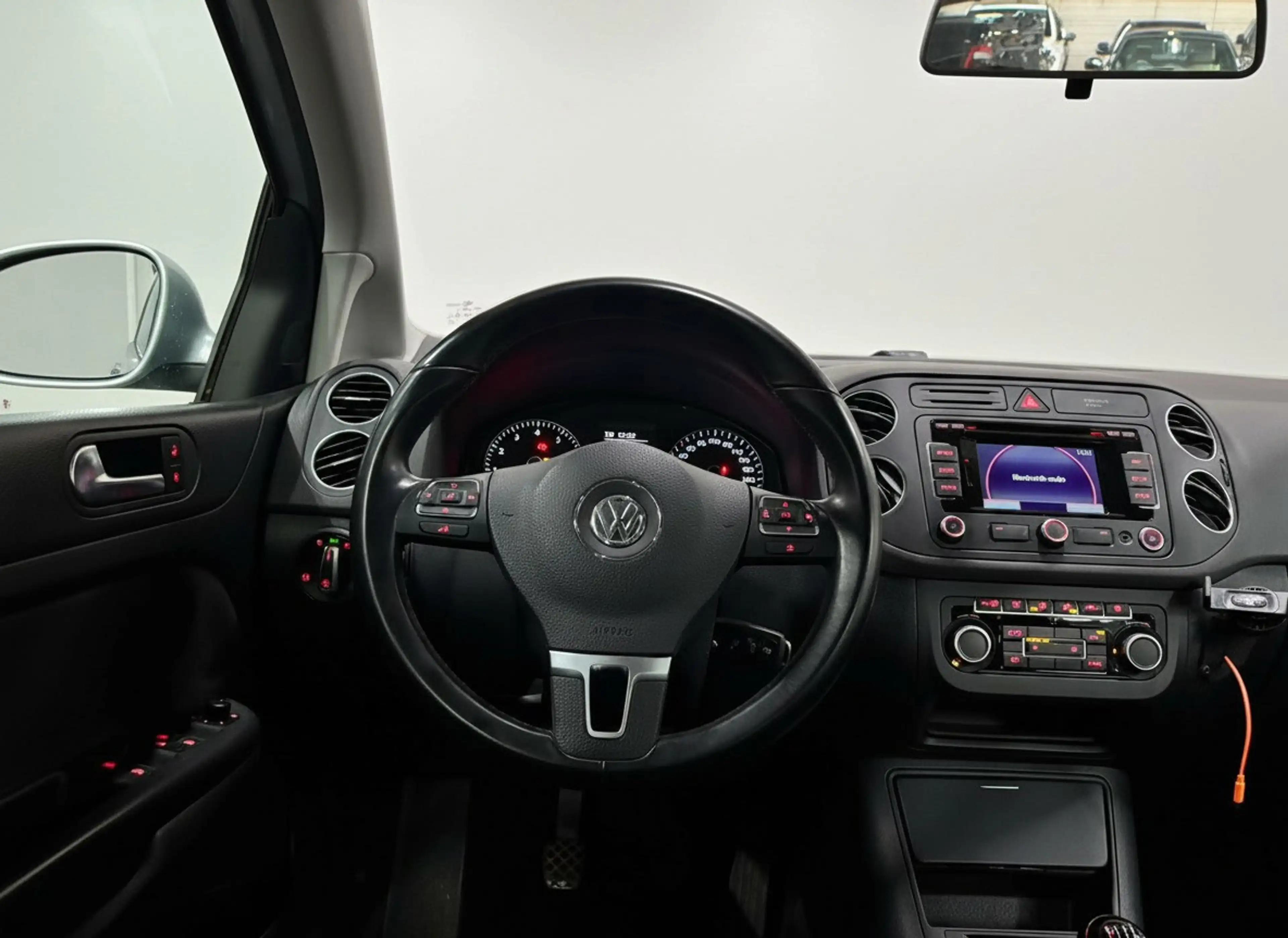 Volkswagen Golf Plus 1.2 TSI Comfortline BlueMotion Cruise — photo 14