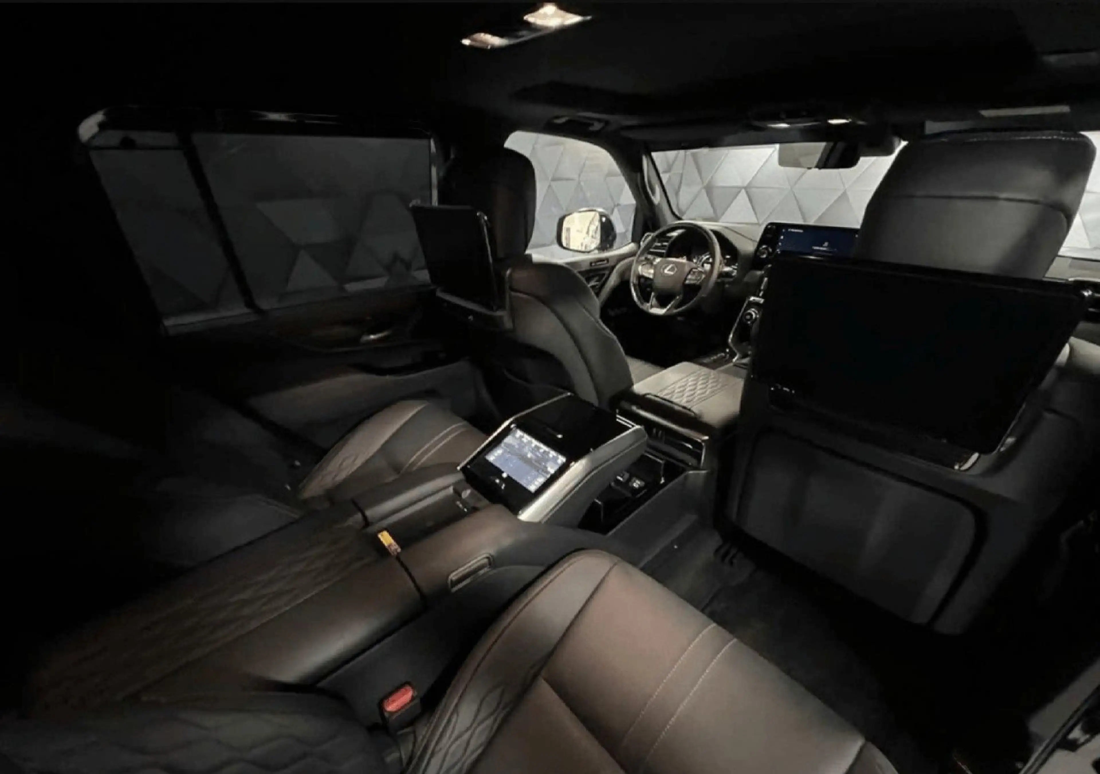 Lexus LX 600 VIP+4SEATS+V6P+410HP+NEW+2025 — photo 7