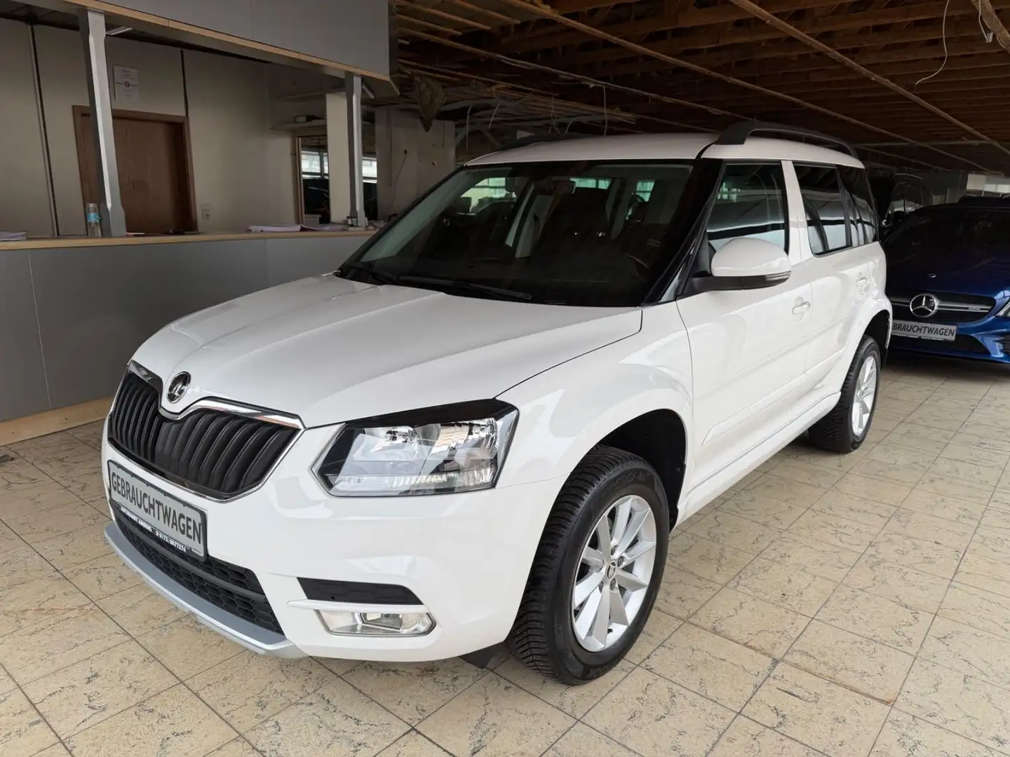 Skoda Yeti Fresh*BHZ FRONT*KLIMAAUTO*PDC*SHZ*SPORTSITZ Weiß - 1