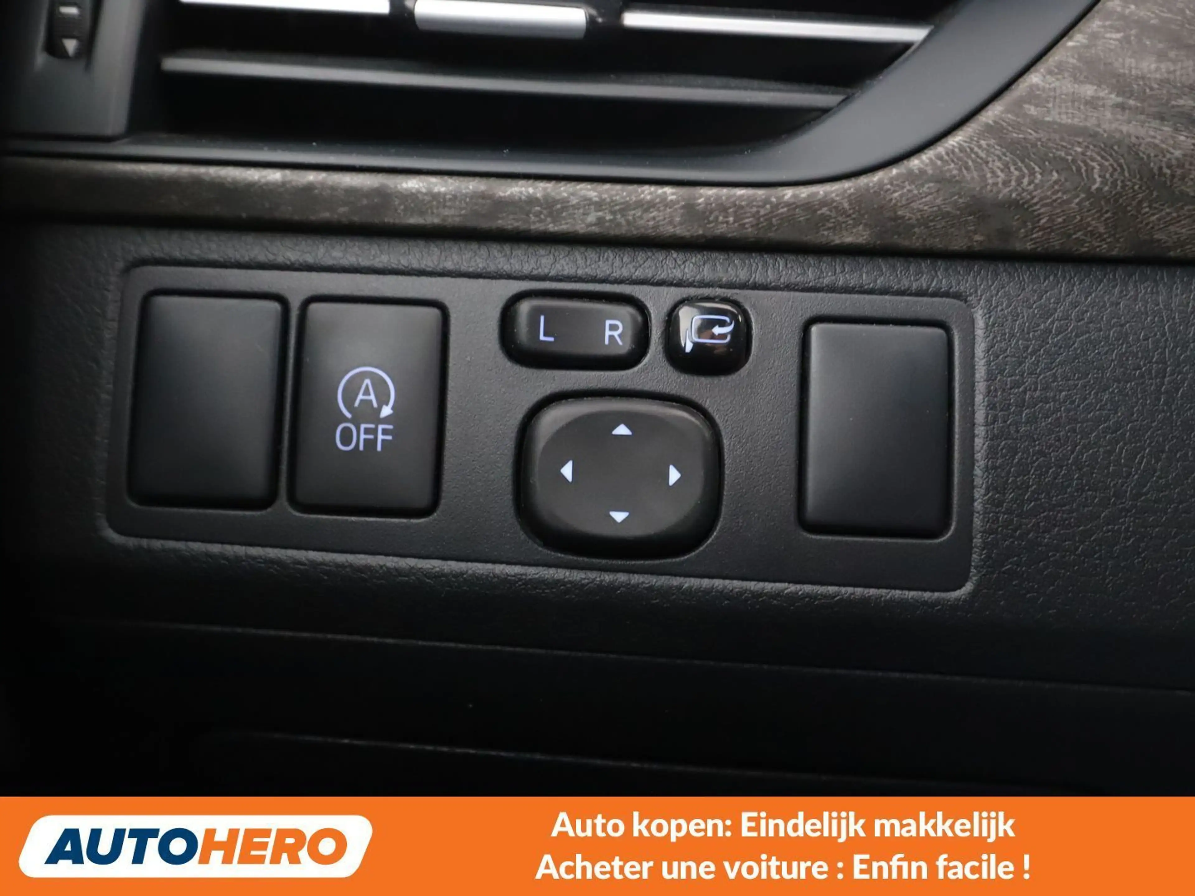 Toyota Avensis 2.0 D-4D Executive — photo 13