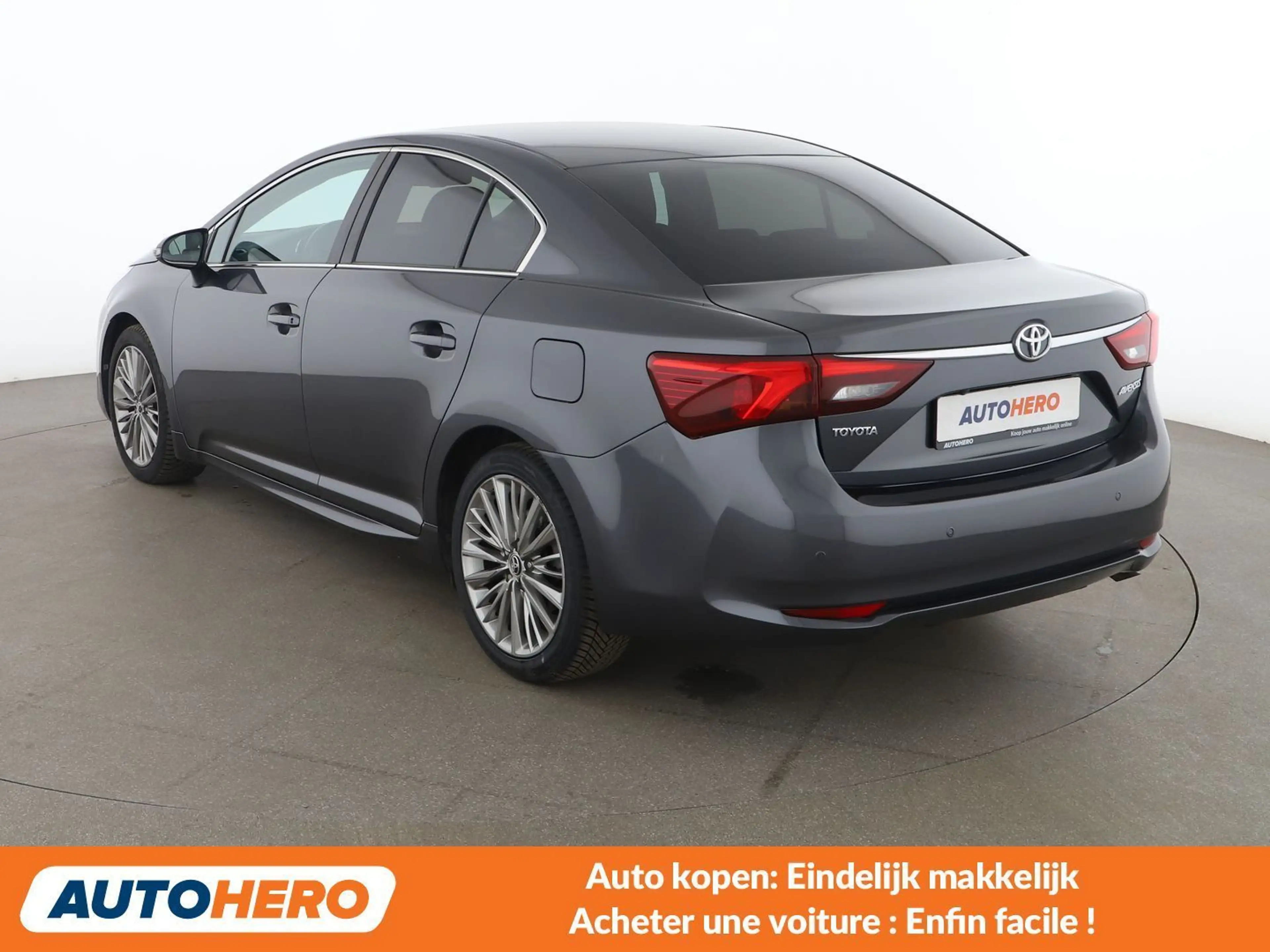 Toyota Avensis 2.0 D-4D Executive — photo 4