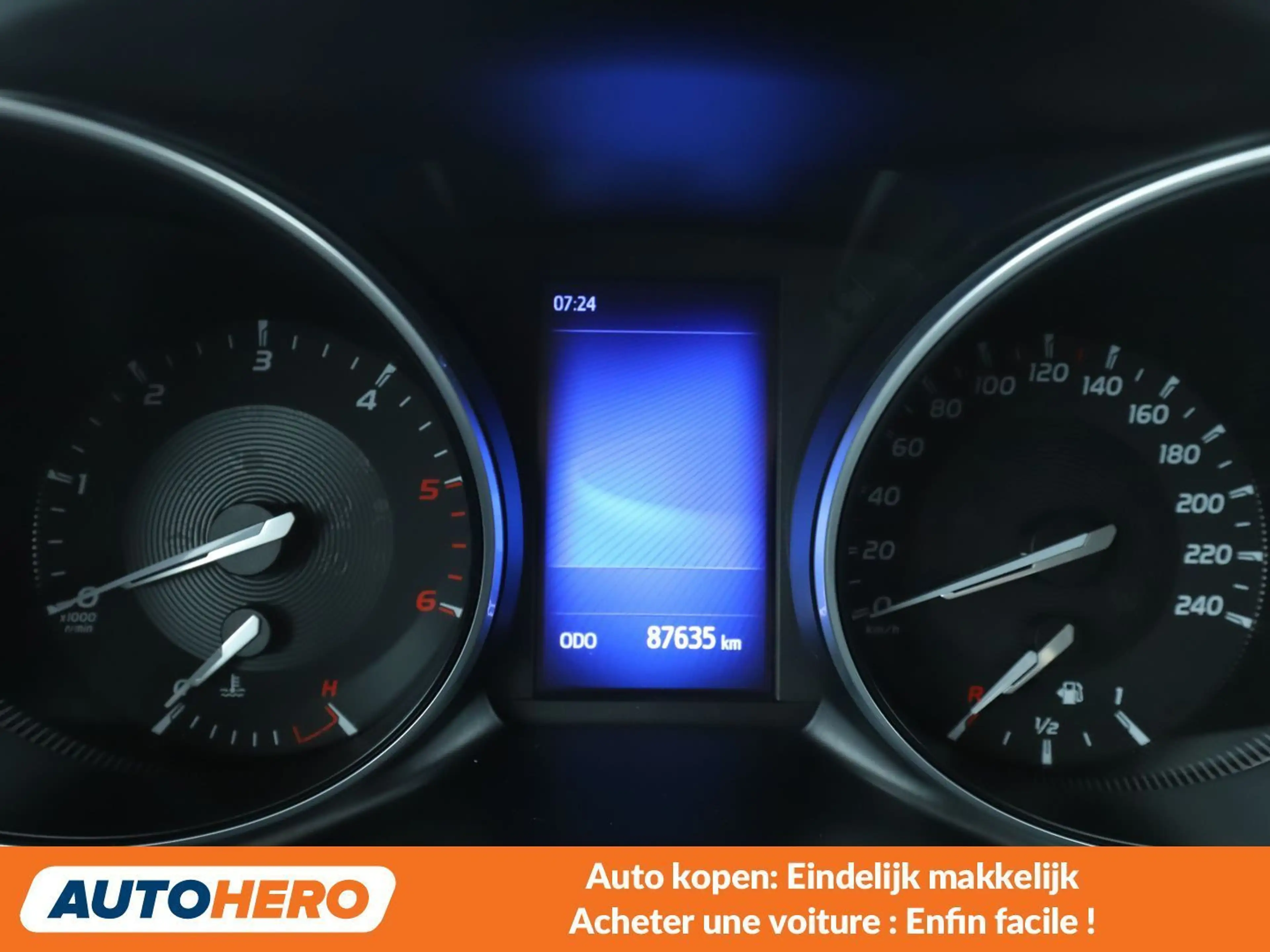 Toyota Avensis 2.0 D-4D Executive — photo 6
