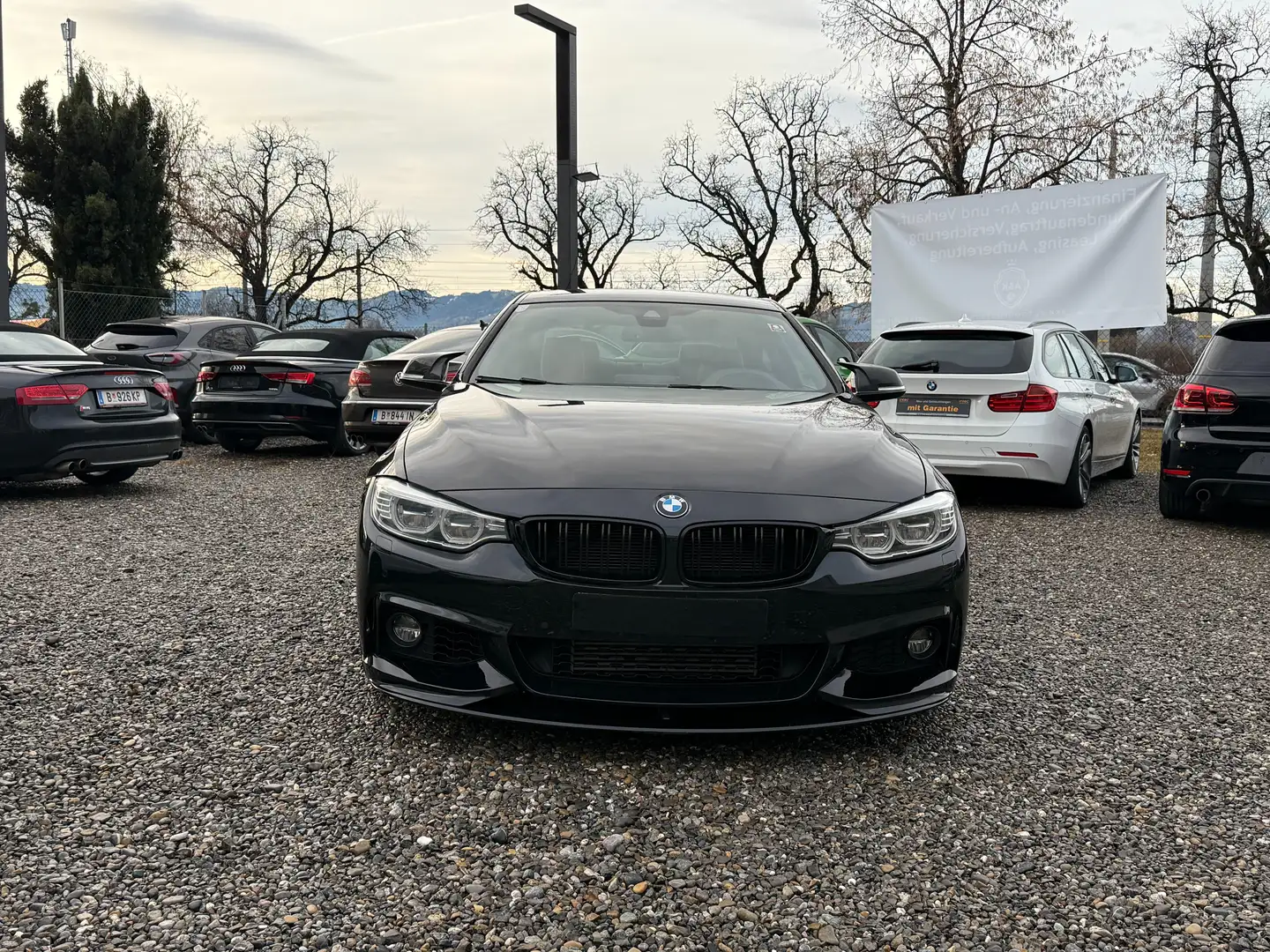 BMW 435 435i xDrive Coupé Schwarz - 2