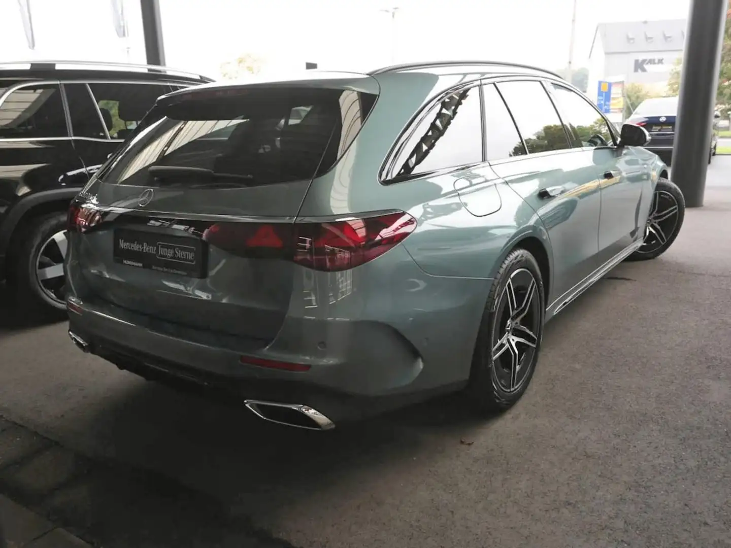 Mercedes-Benz E 300 de T AMG Night Panorama Kamera Keyless AHK Silber - 2