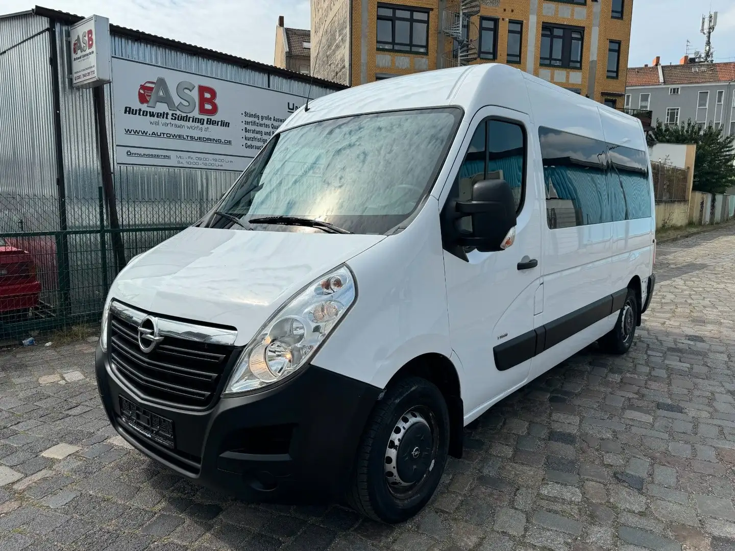 Opel Movano 2,3 CDTI  L2H2  9- Sitzer*Behindertengere Weiß - 1