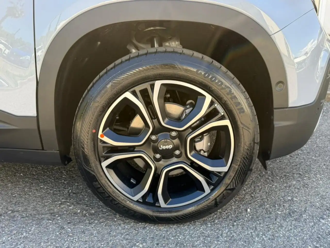 Jeep Avenger 1.2 Turbo MHEV Summit ACC NAVI TETTO 18, миниатюра 9