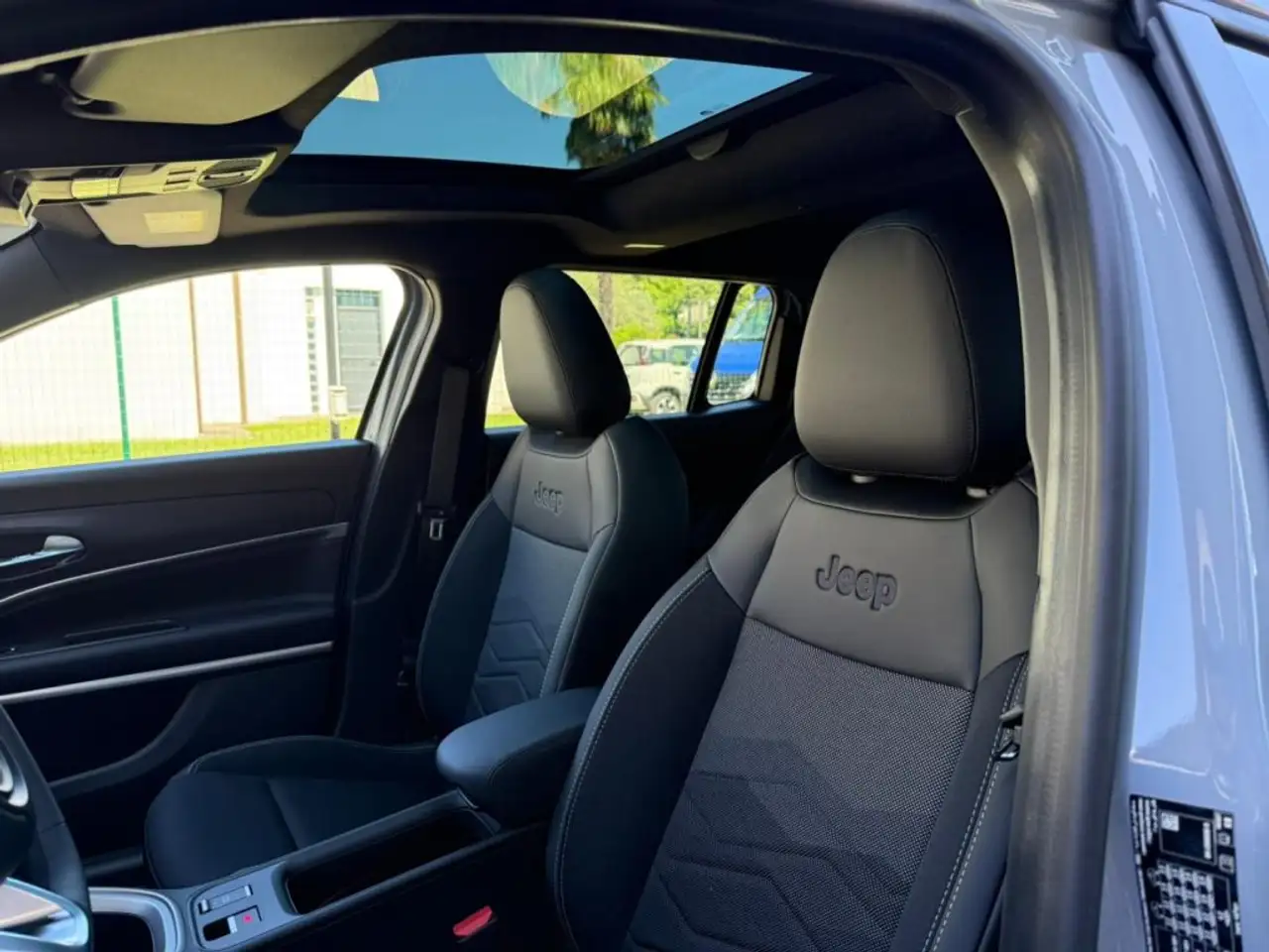 Jeep Avenger 1.2 Turbo MHEV Summit ACC NAVI TETTO 18, миниатюра 13