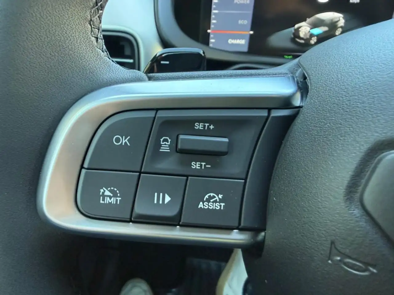 Jeep Avenger 1.2 Turbo MHEV Summit ACC NAVI TETTO 18, миниатюра 17