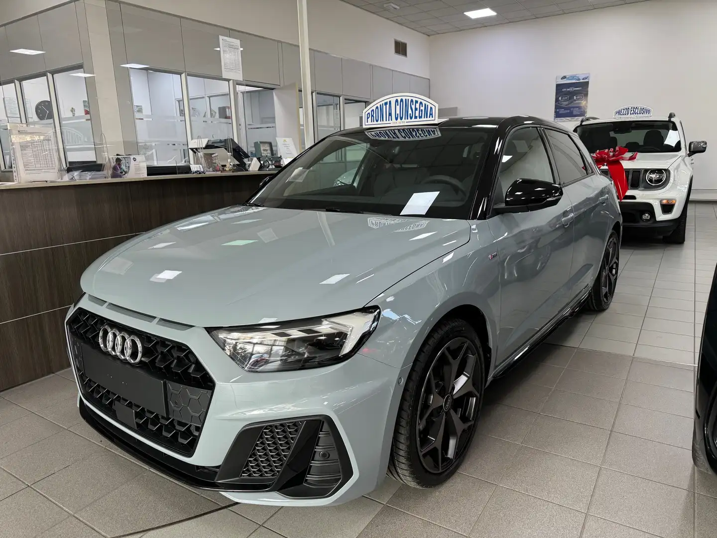 Audi A1 Sportback 30  Tfsi Ident. Black S-Line  S-Tronic Gris - 1
