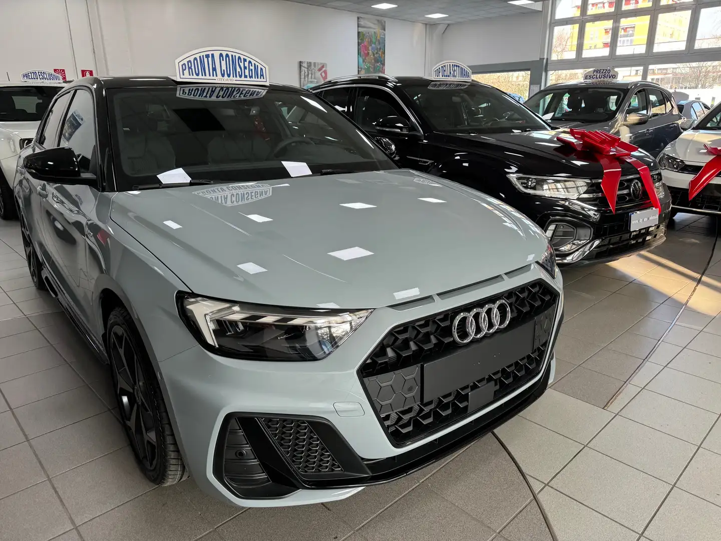 Audi A1 Sportback 30  Tfsi Ident. Black S-Line  S-Tronic Gris - 2